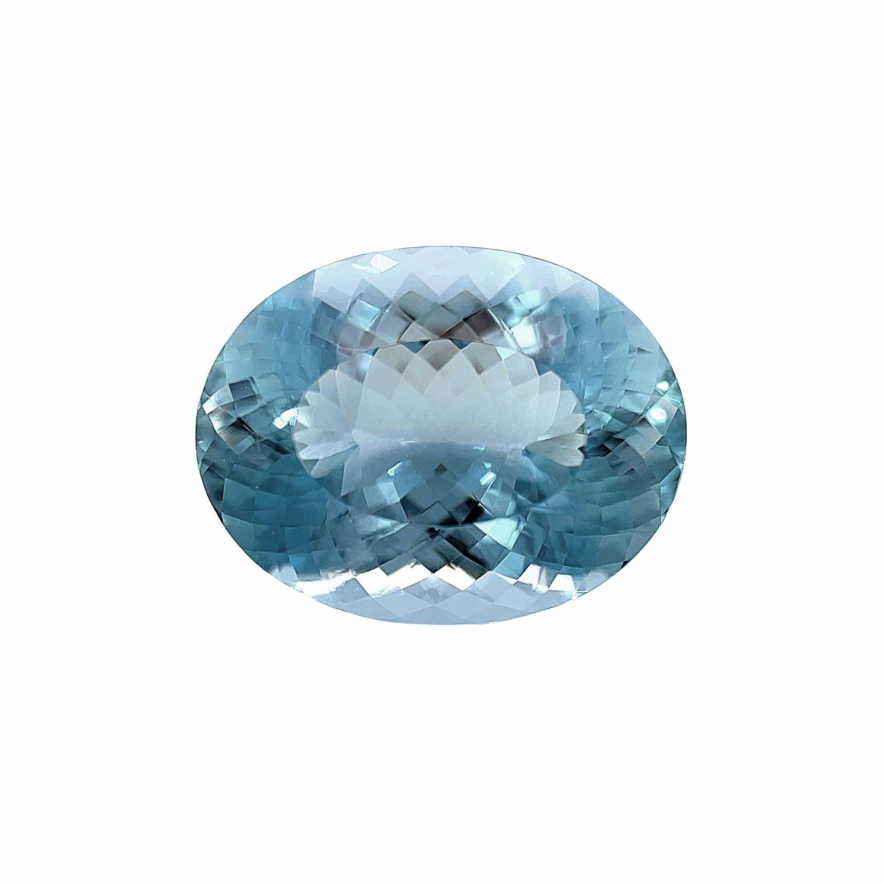 Cette aigue-marine magnifiquement cristalline est un ovale de forme parfaite pesant 7,25 carats et ferait une bague ou un pendentif spectaculaire. Brilliante et facettée avec une vie et un éclat extraordinaires ! La couleur bleue est vive et