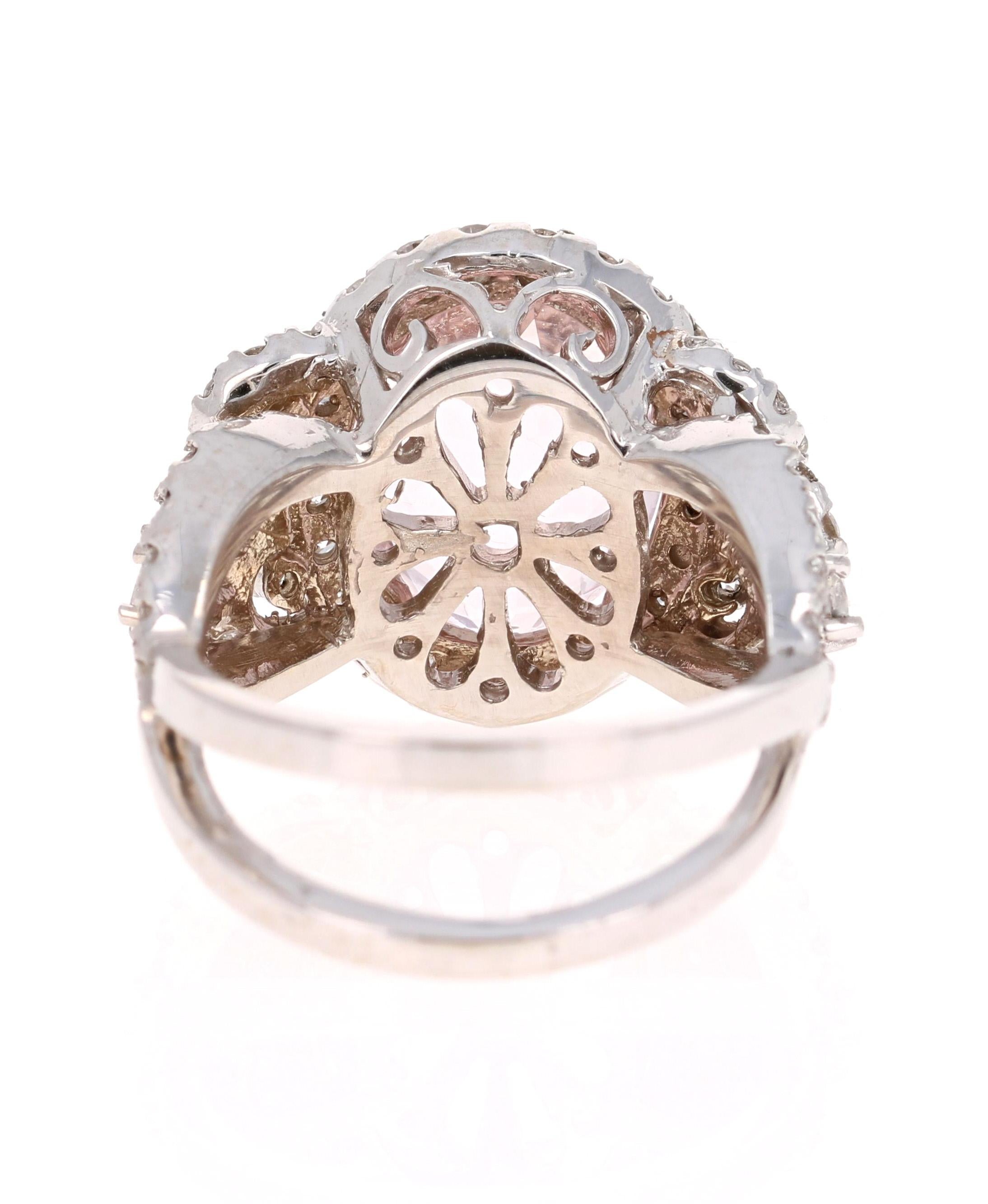 Verlobungsring mit 7,25 Karat rosa Morganit und Diamant in Weißgold (Ovalschliff) im Angebot