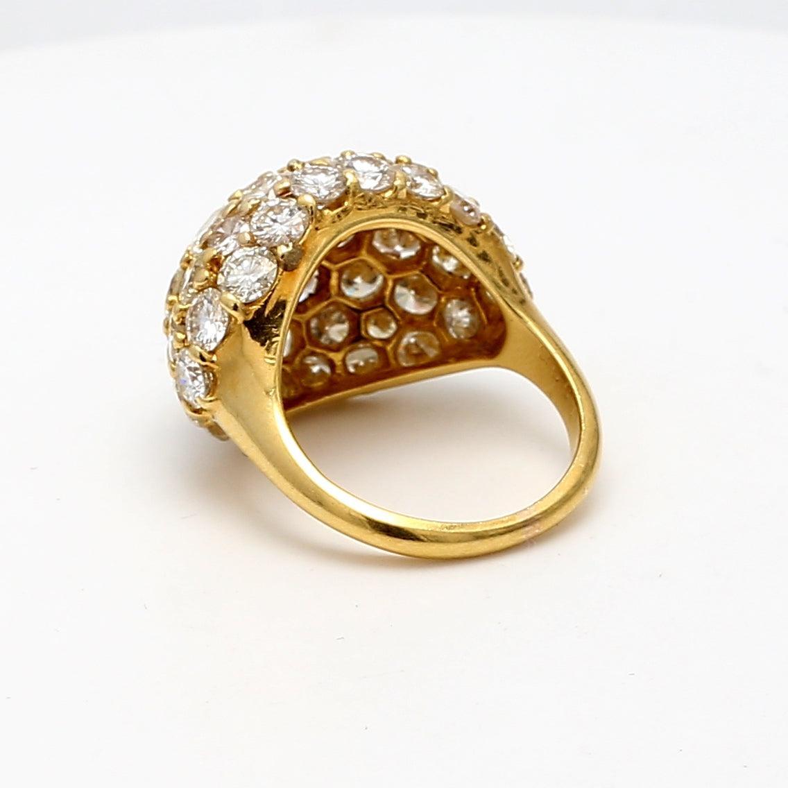 7.25 Carat Round Brilliant G VS1 Diamond 18K Yellow Gold Cluster Ring For Sale 1
