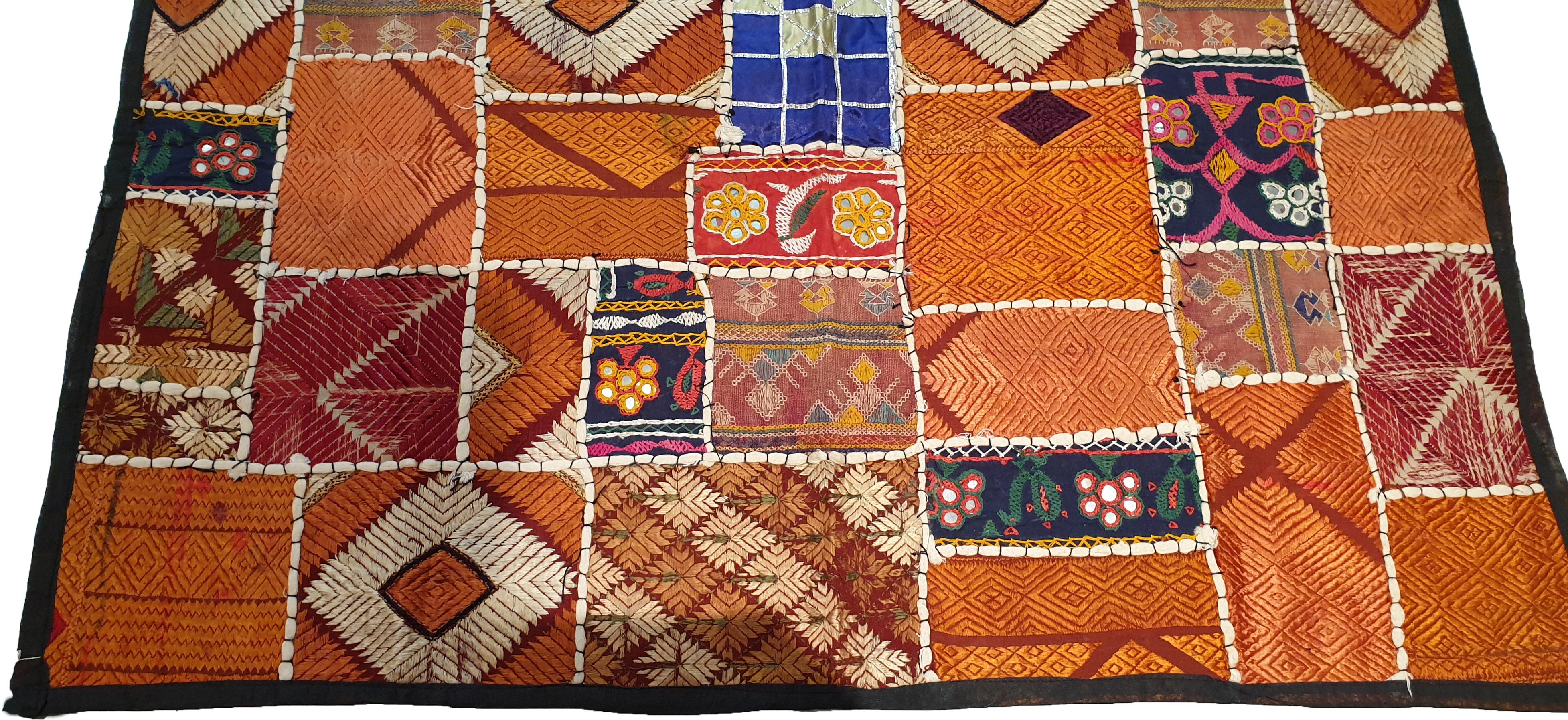 725, sehr schönes indisches Textil-Patchwork aus dem 20. Jahrhundert (Mitte des 20. Jahrhunderts) im Angebot