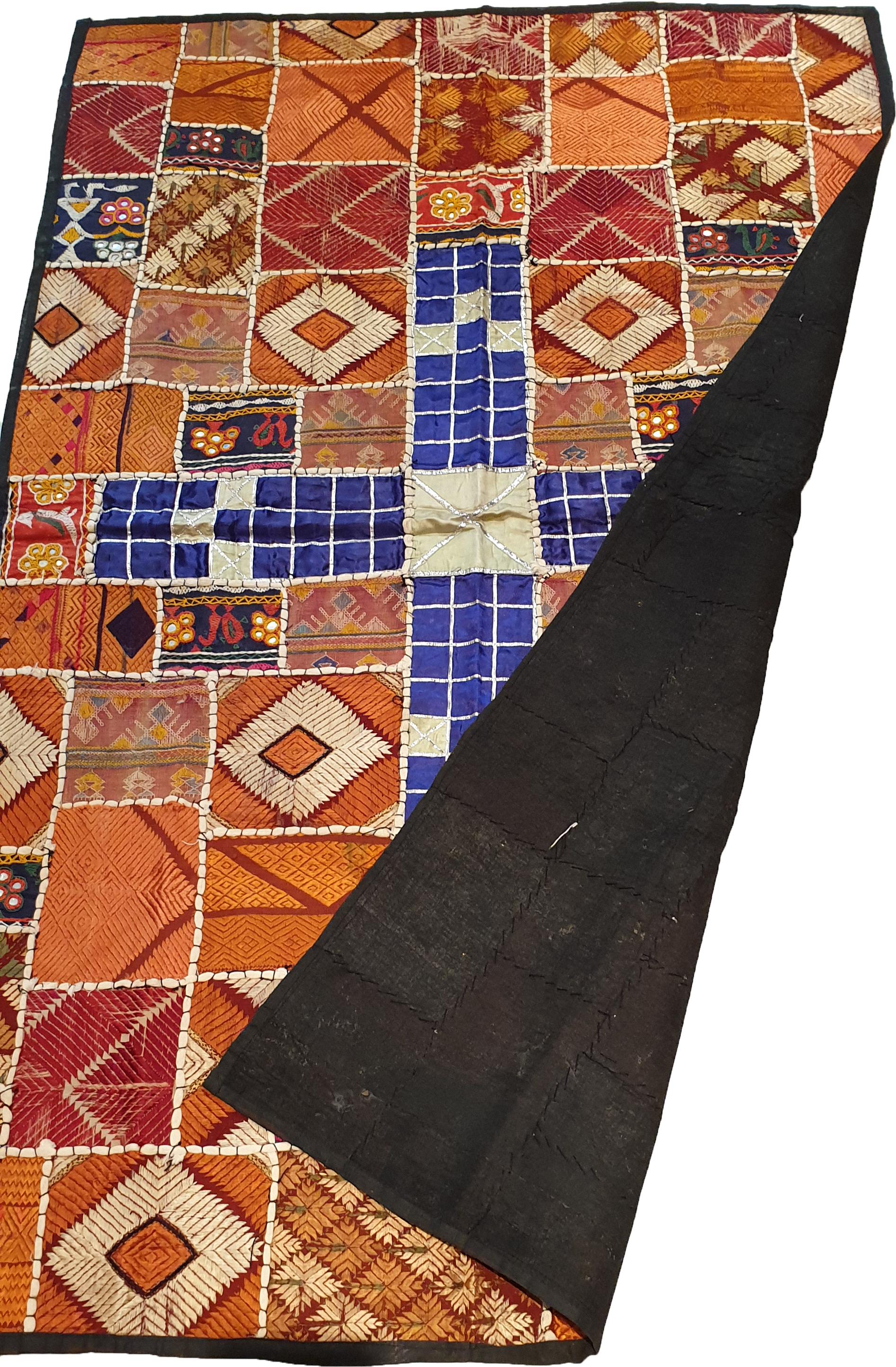 725, Très beau patchwork de textiles indiens du 20ème siècle Excellent état - En vente à Paris, FR