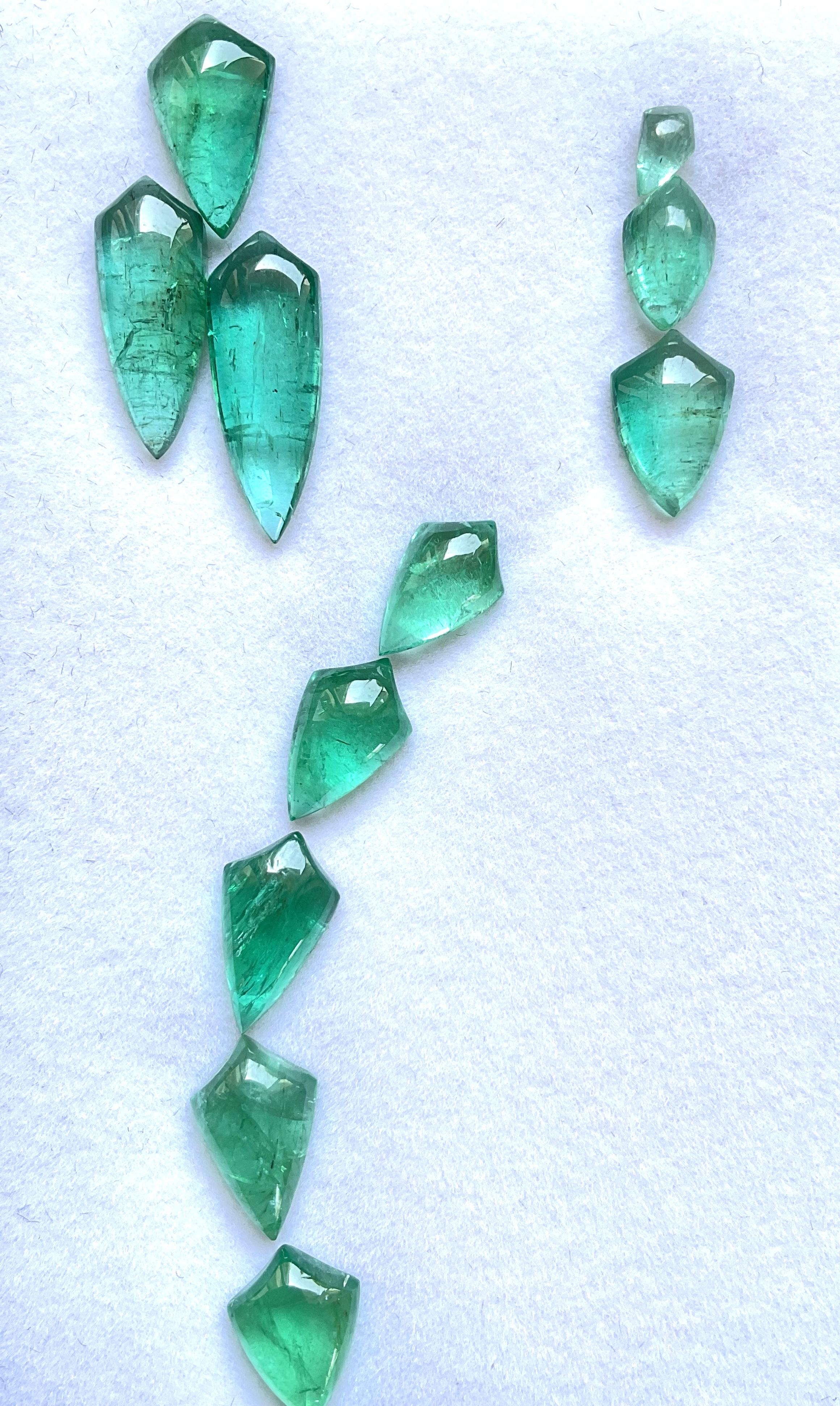 72.50 carats Zambian Emerald Shield Pair cabochon Layout Jewelry Natural Gems In New Condition For Sale In Jaipur, RJ