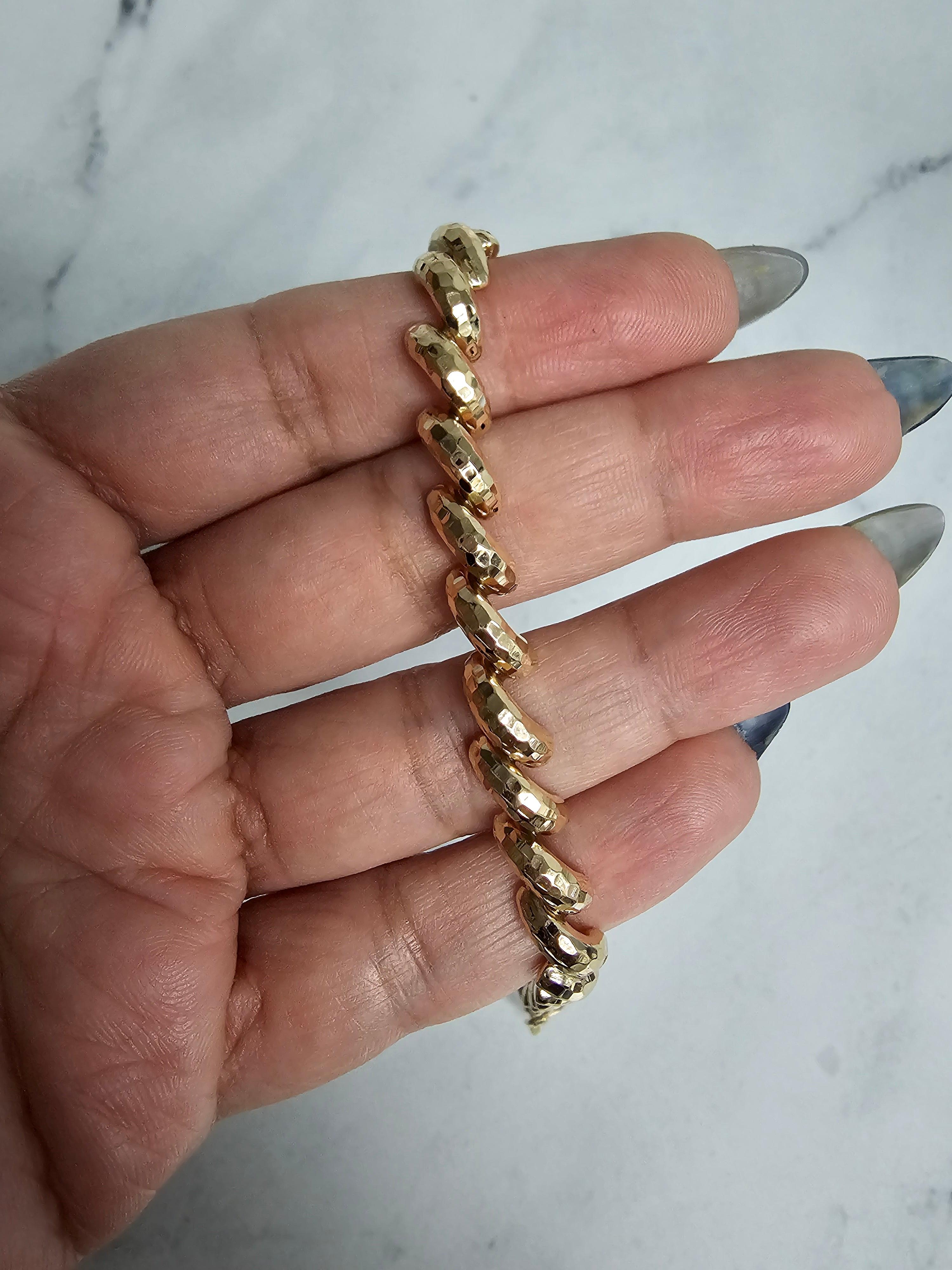 Bracciale a catena in oro San Marco da 7,25 mm con finiture lucide e martellate In condizioni Nuovo in vendita a Sugar Land, TX