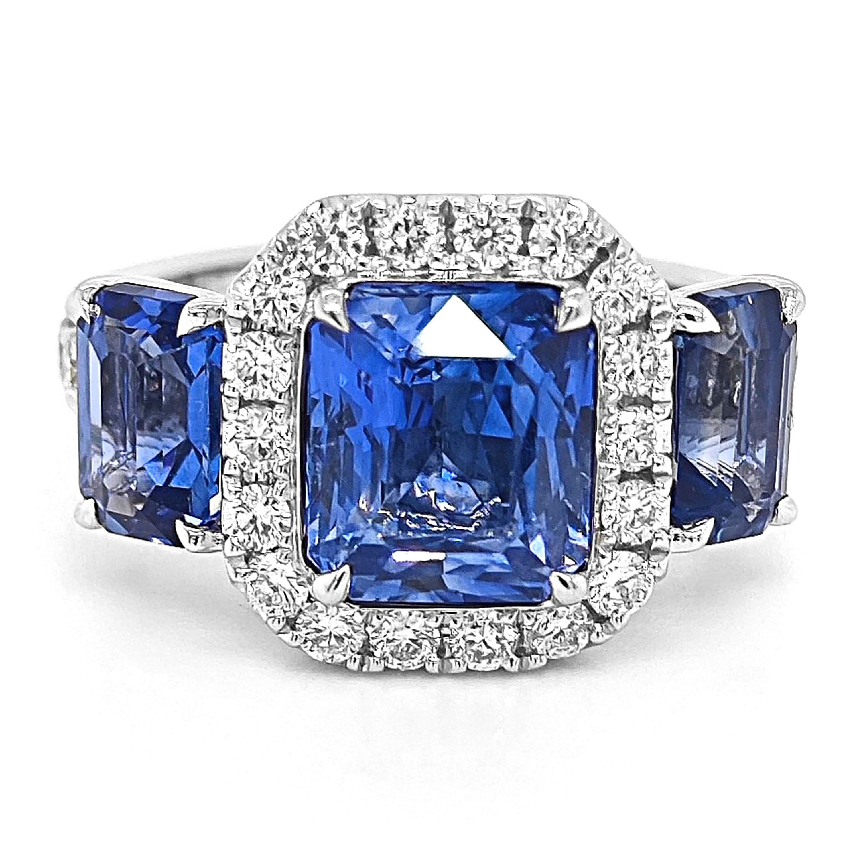 1 Sapphire Gemstone: 6.36 Carats
10 White Round Diamonds: 0.32 Carats
22 White Round Diamonds: 0.58 Carats
Metal: 18K White Gold, 7.30 Grams
