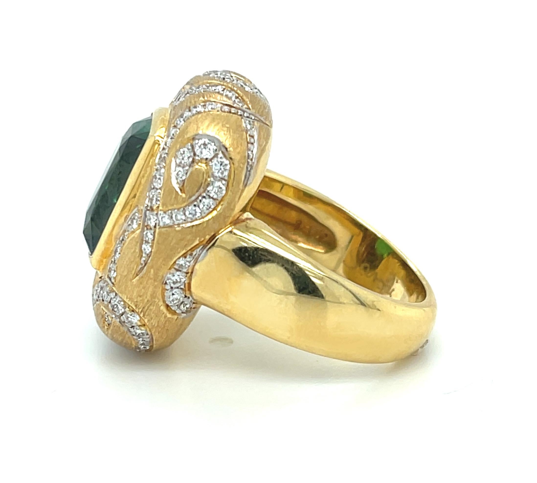 Women's or Men's 7.26 Carat Tsavorite Garnet and Diamond 18k Yellow Gold Handmade Ring For Sale