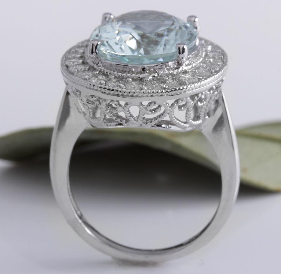 Ring aus 14 Karat massivem Weißgold mit 7,26 Karat natürlichem Aquamarin und Diamant im Zustand „Neu“ im Angebot in Los Angeles, CA