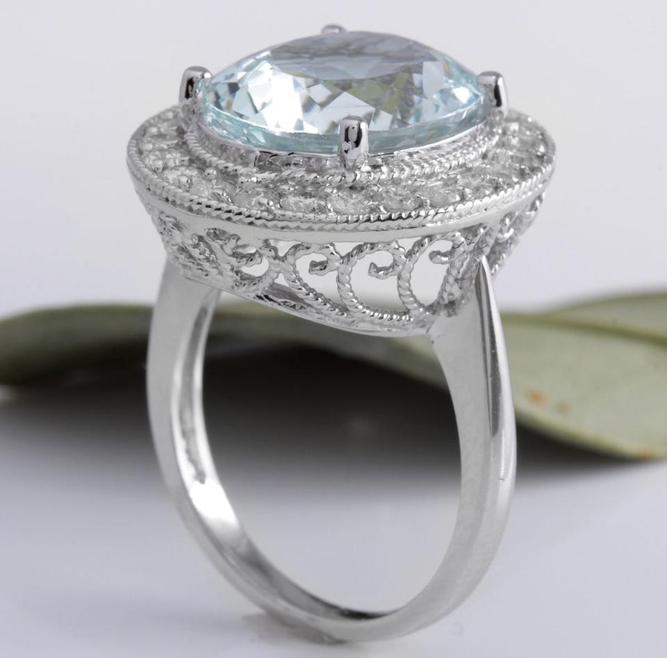 Ring aus 14 Karat massivem Weißgold mit 7,26 Karat natürlichem Aquamarin und Diamant Damen im Angebot