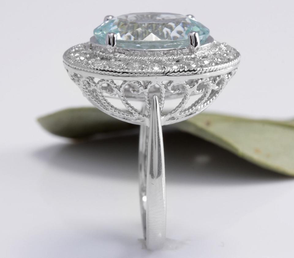 Ring aus 14 Karat massivem Weißgold mit 7,26 Karat natürlichem Aquamarin und Diamant im Angebot 1