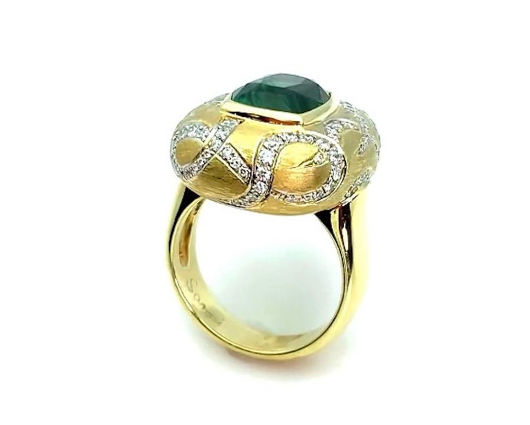 7.26 ct. Tsavorite Garnet, Diamond 18k Yellow Gold Bezel Set Handmade Dome Ring For Sale 3