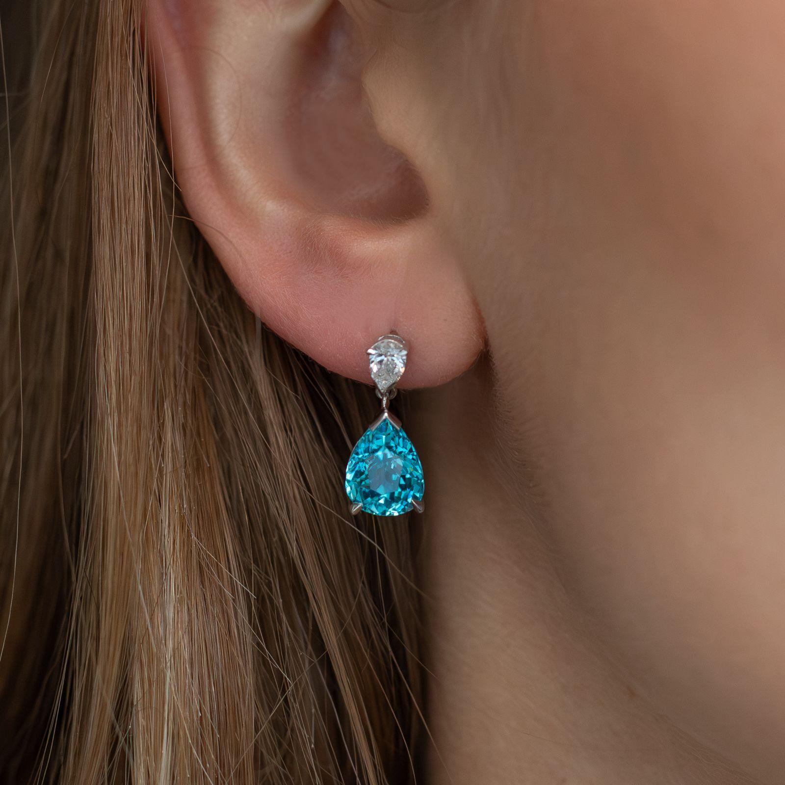 Modern 7.27 Ct Blue Zircon and Diamond Pear on Pear Drop Earrings Platinum For Sale