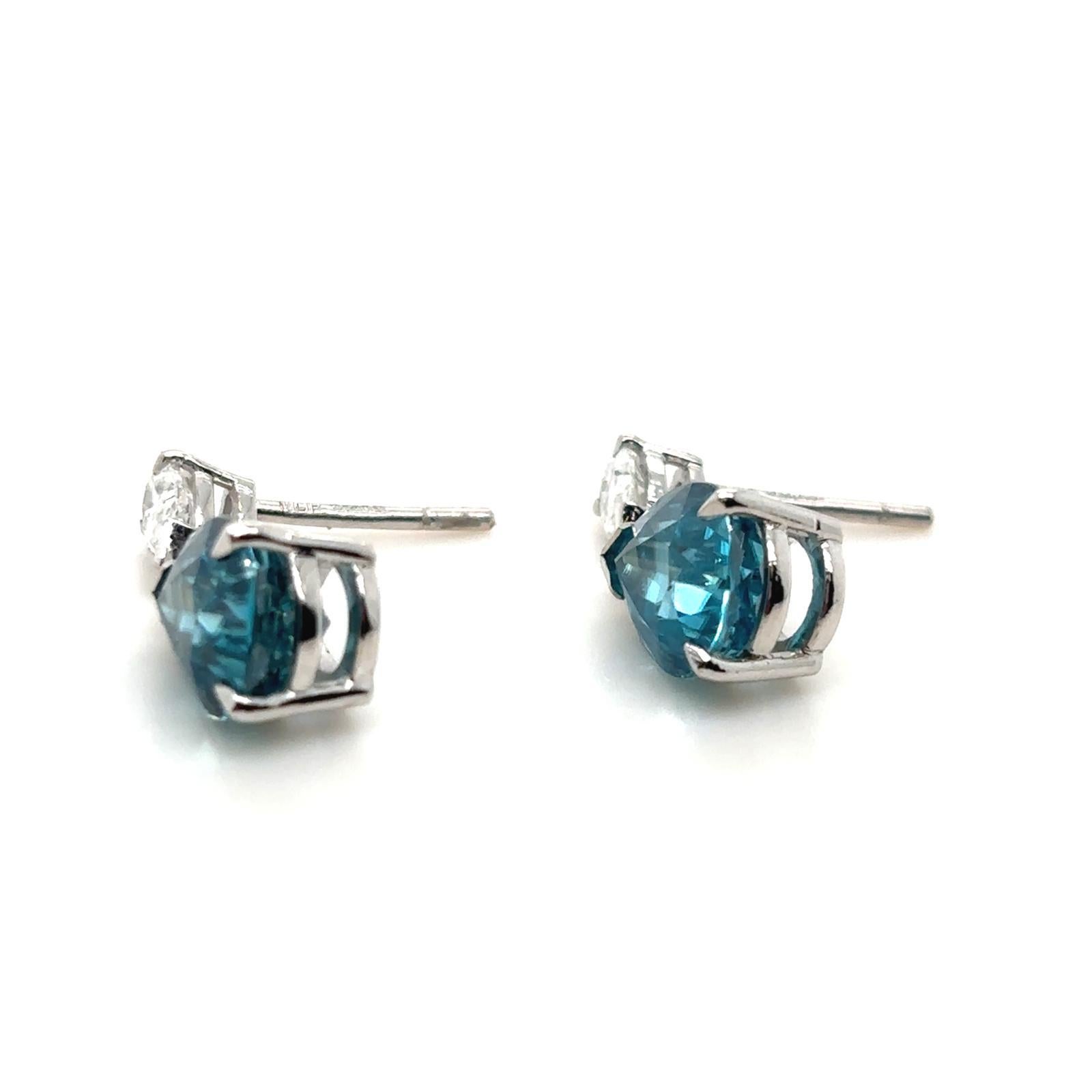 7.27 Ct Blue Zircon and Diamond Pear on Pear Drop Earrings Platinum In Excellent Condition For Sale In London, GB