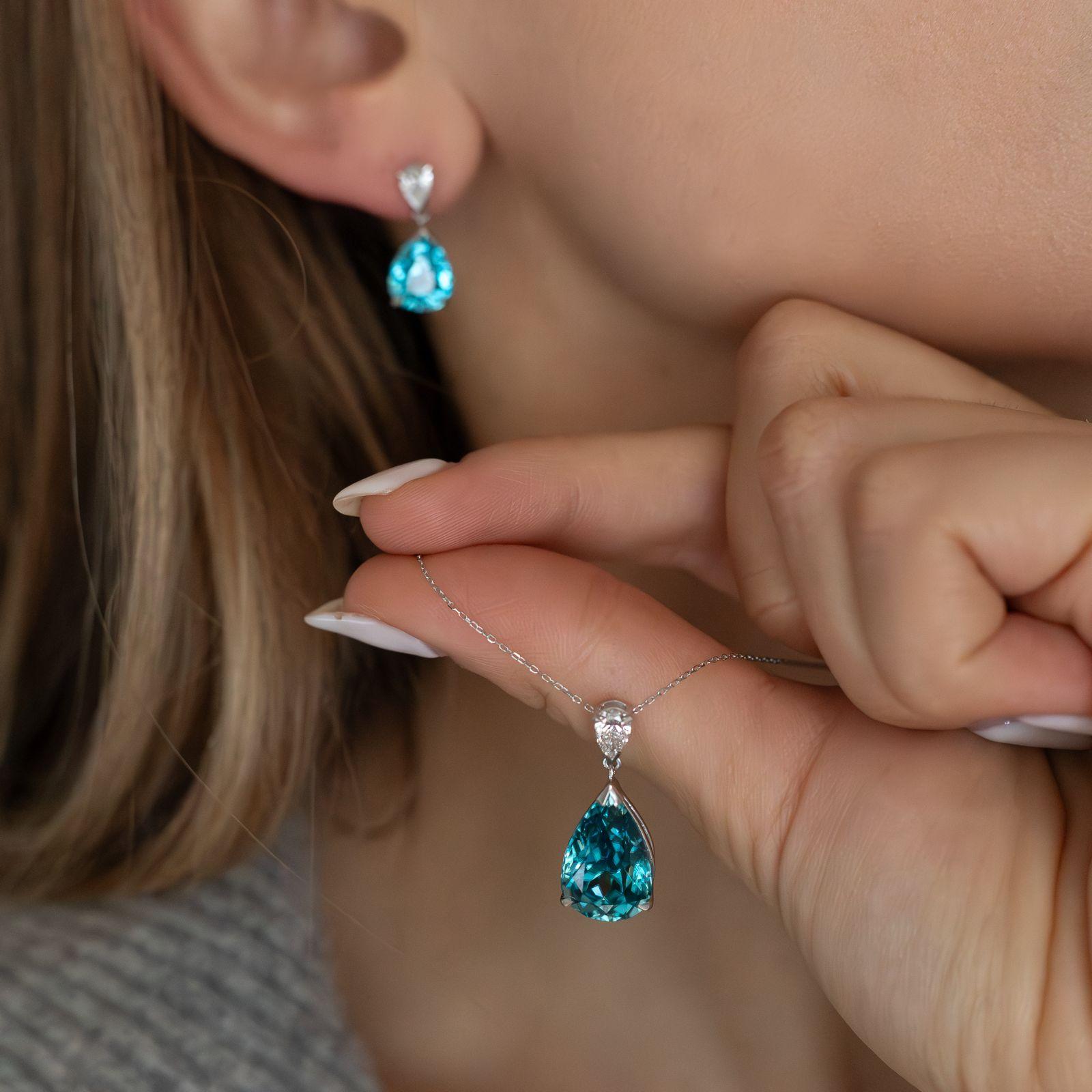 7.27 Ct Blue Zircon and Diamond Pear on Pear Drop Earrings Platinum For Sale 2