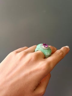 Anillo de cóctel de jade y zafiro rosa de 72,75 quilates