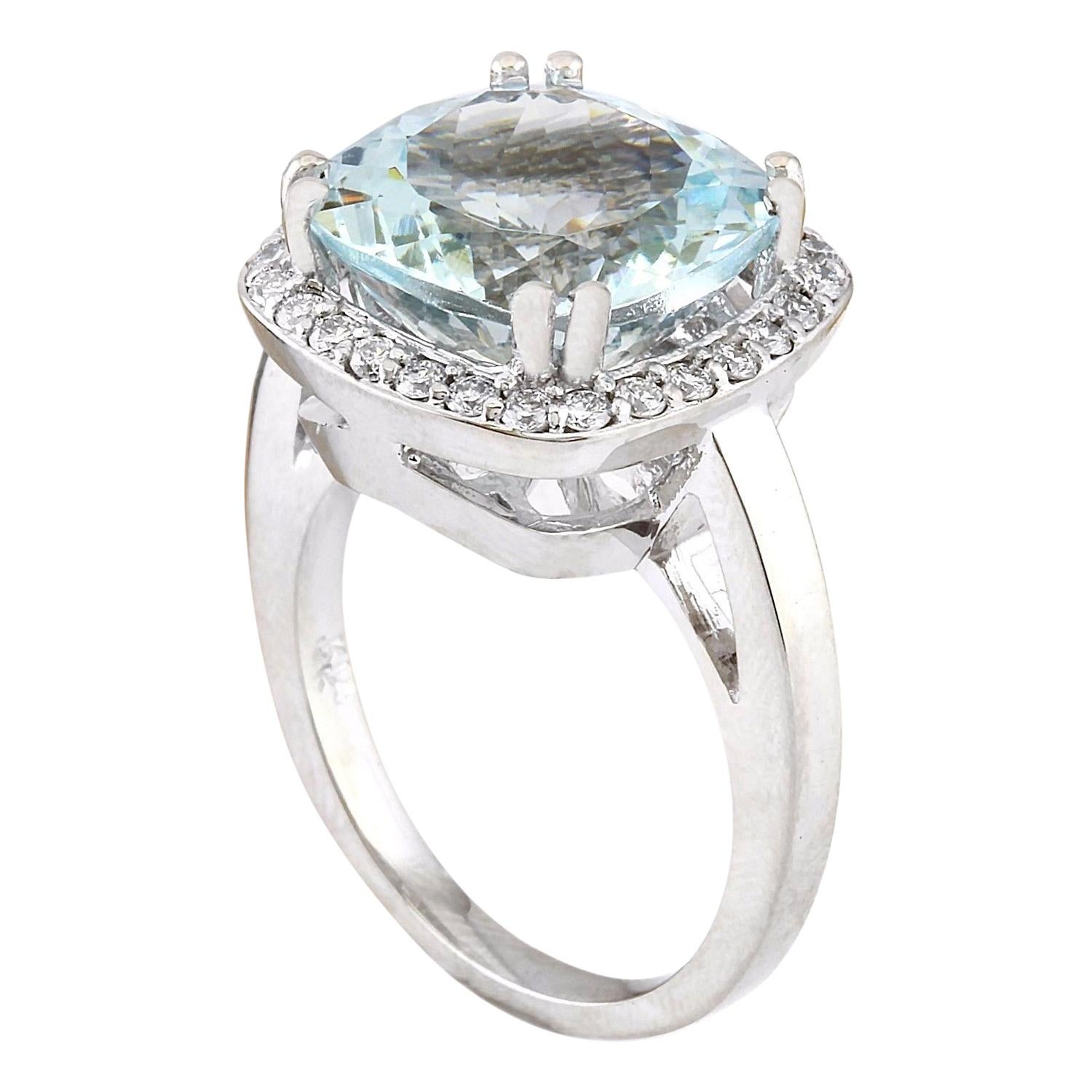 Natural Aquamarine 14 Karat Solid White Gold Diamond Ring In New Condition For Sale In Los Angeles, CA