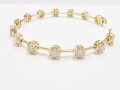 STYLISH, 7.28 Carat Natural Diamond Bar Bracelet 14 Karat Yellow Gold