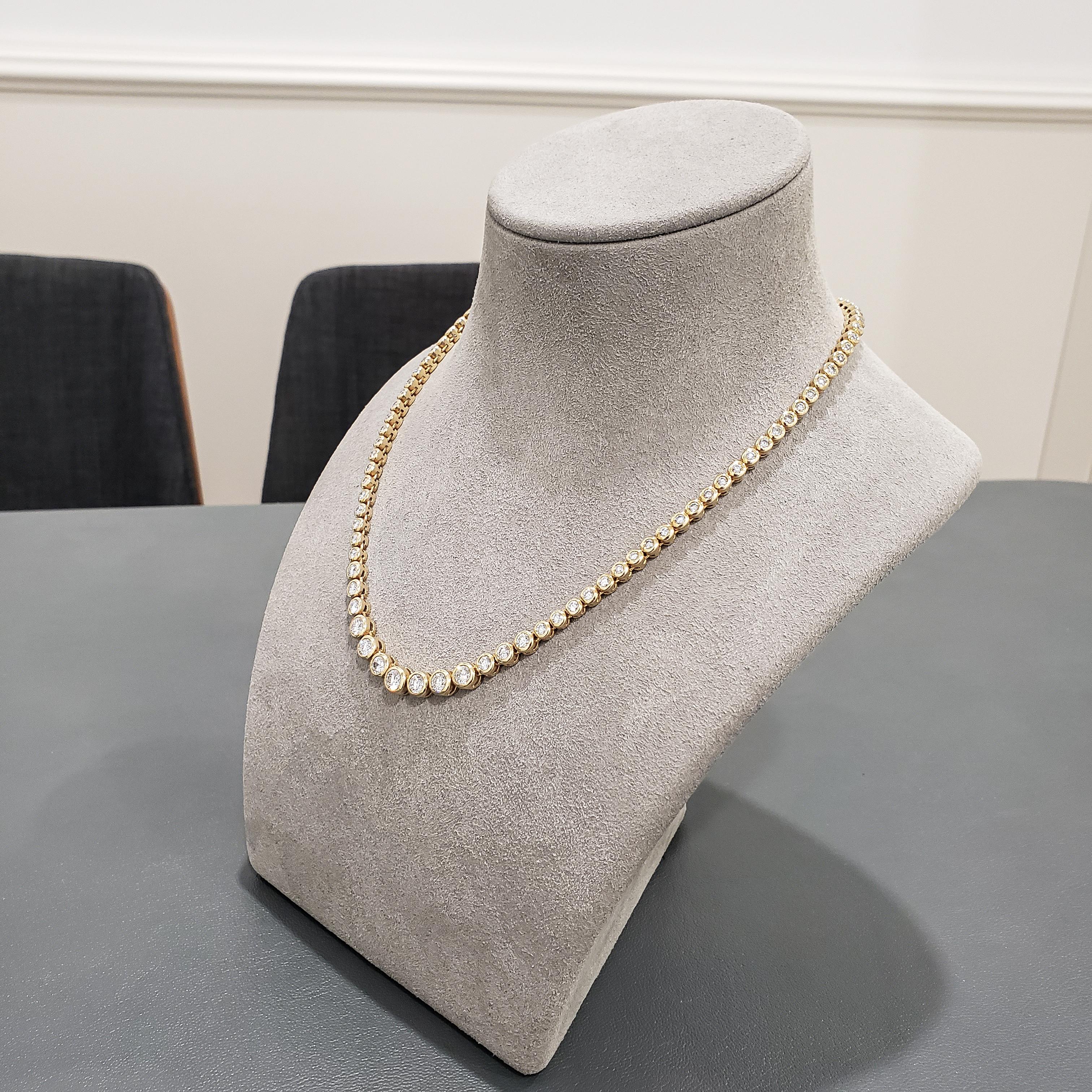 Collier tennis rivière serti d'un diamant rond de 7,28 carats serti sur le chaton Neuf - En vente à New York, NY