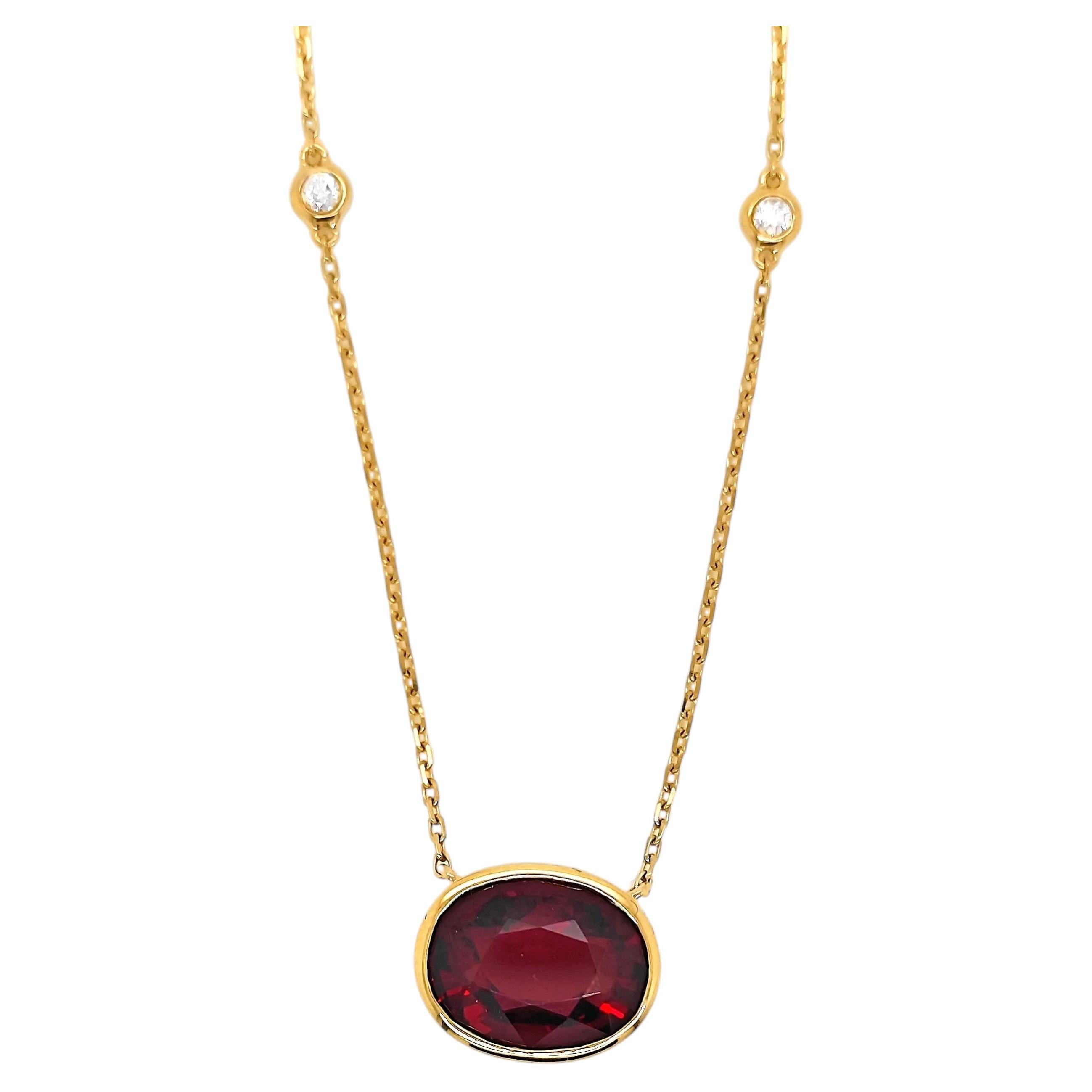 7.29 Carat Garnet Round Diamond Yellow Gold Necklace For Sale