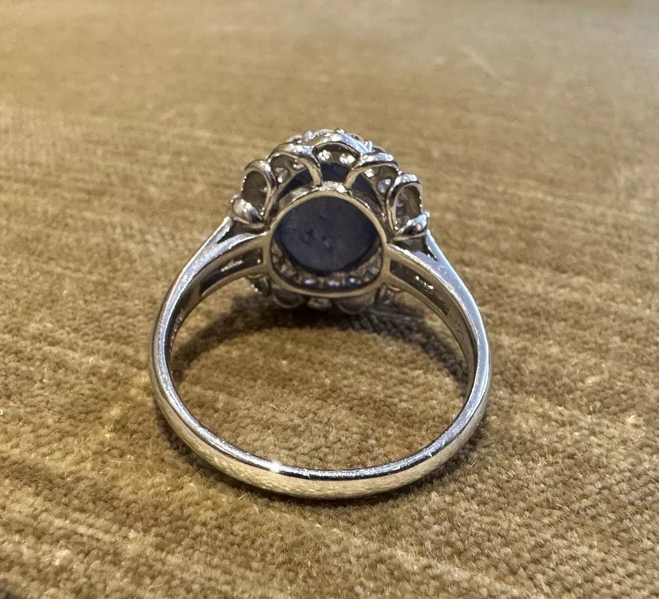 7.29 carat Natural Star Sapphire and Diamond Ring in Platinum For Sale 1