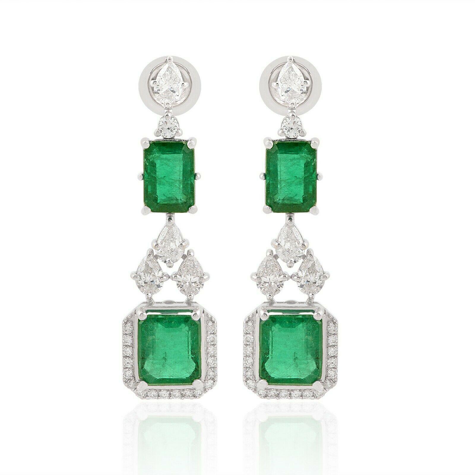Mixed Cut 7.29 Carats Emerald 1.80 Carats Diamond 14 Karat Gold Chandelier Earrings For Sale