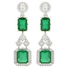 7.29 Carats Emerald 1.80 Carats Diamond 14 Karat Gold Chandelier Earrings