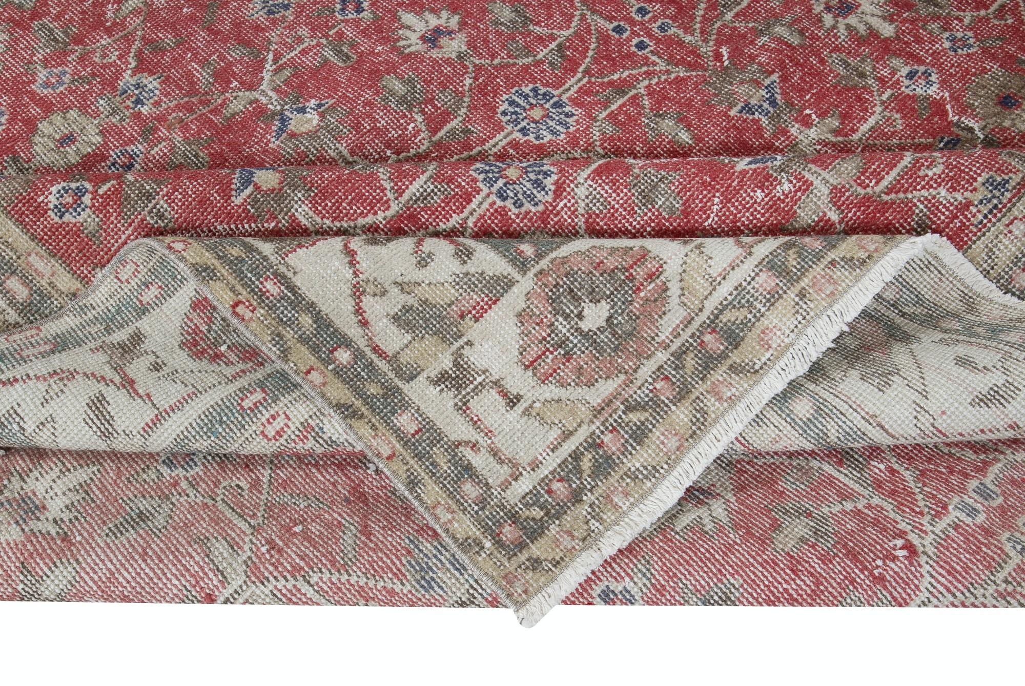 7.2x10.6 Ft Vintage Handmade Turkish Rug in Red & Beige with Flower Design In Good Condition For Sale In Philadelphia, PA