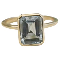 Anillo de oro amarillo de 14 quilates con aguamarina de 7,2x9 mm - Talla 7