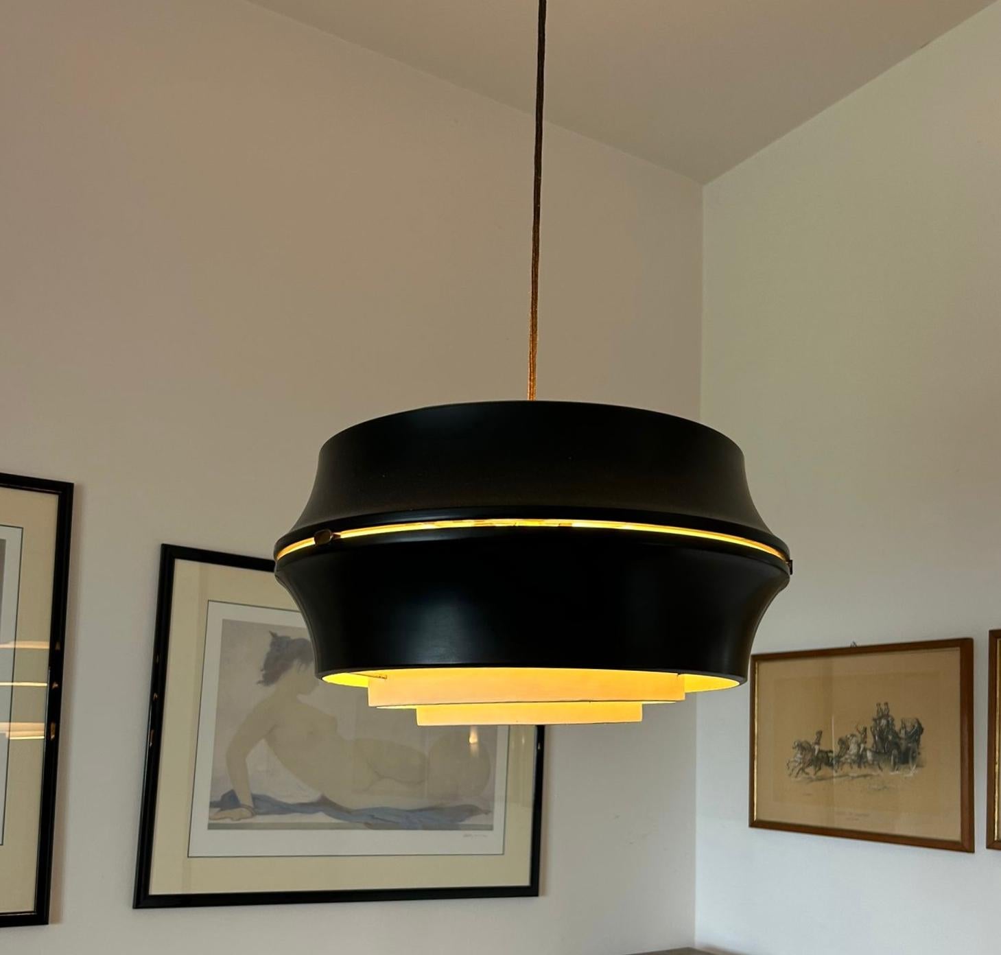 Italian Mid-Century Stilnovo metal pendant chandelier, Italy, 1960s For Sale