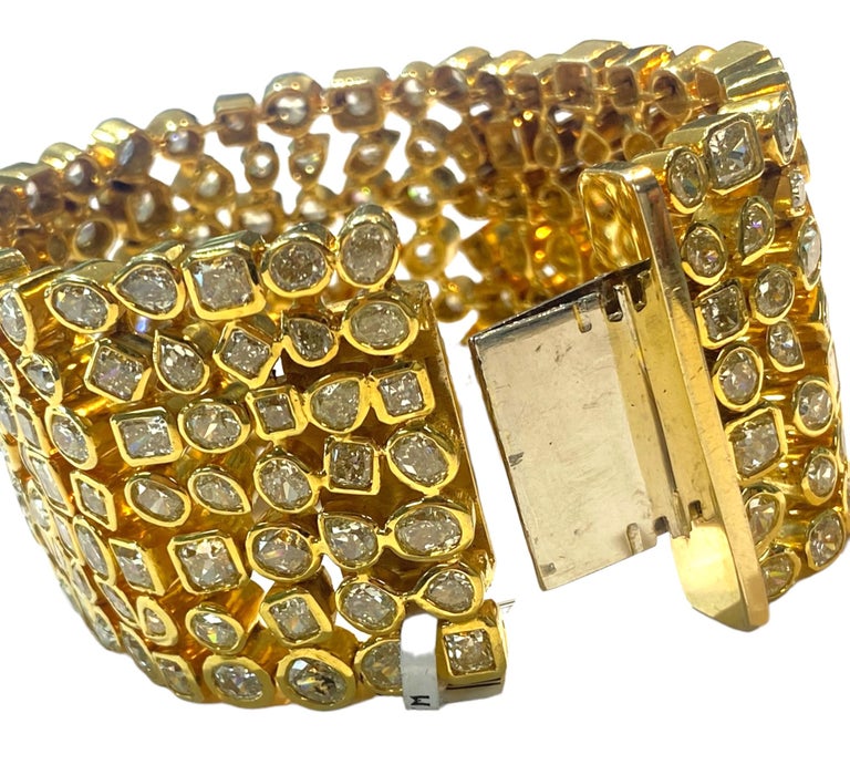 73 Carat Fancy Yellow Diamond 18K Yellow Gold Bracelet For Sale 6