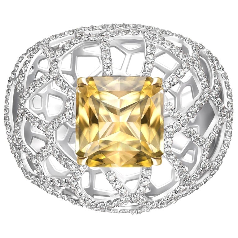 4,57 Carat Natural Yellow Sapphire Diamonds 18 Karat White Gold Cocktail Ring For Sale