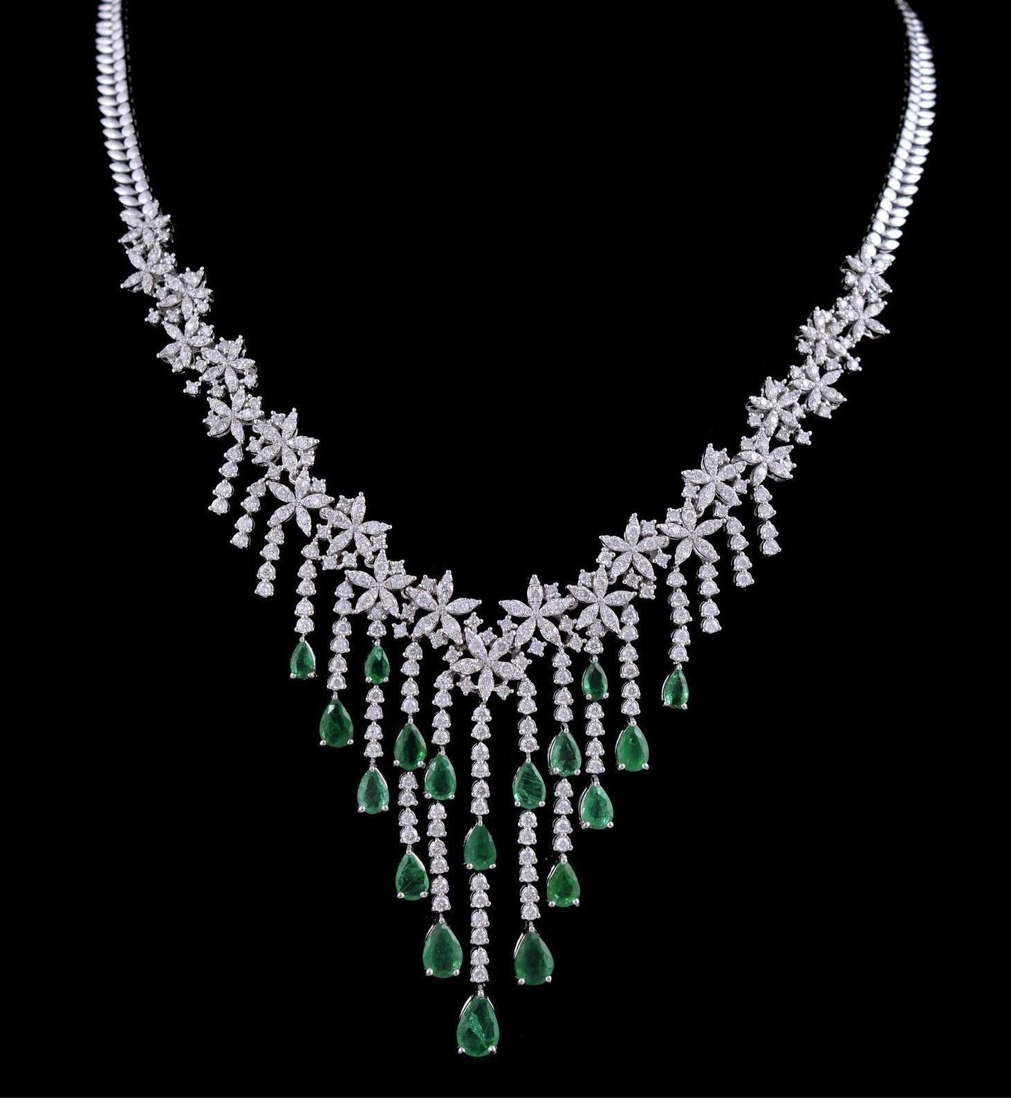 7,30 Karat Diamant-Smaragd-Halskette aus 14 Karat Weißgold mit Statement (Gemischter Schliff) im Angebot