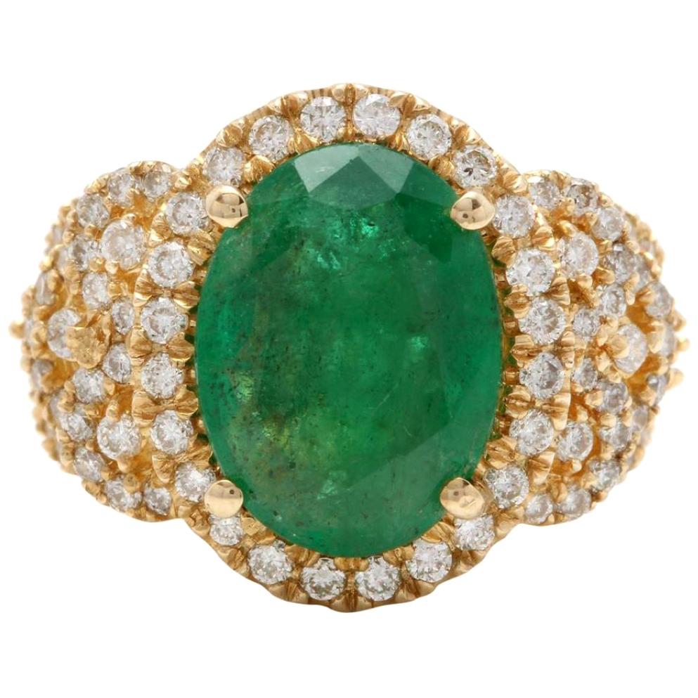 7.30 Carat Natural Emerald and Diamond 14 Karat Solid Yellow Gold Ring For Sale