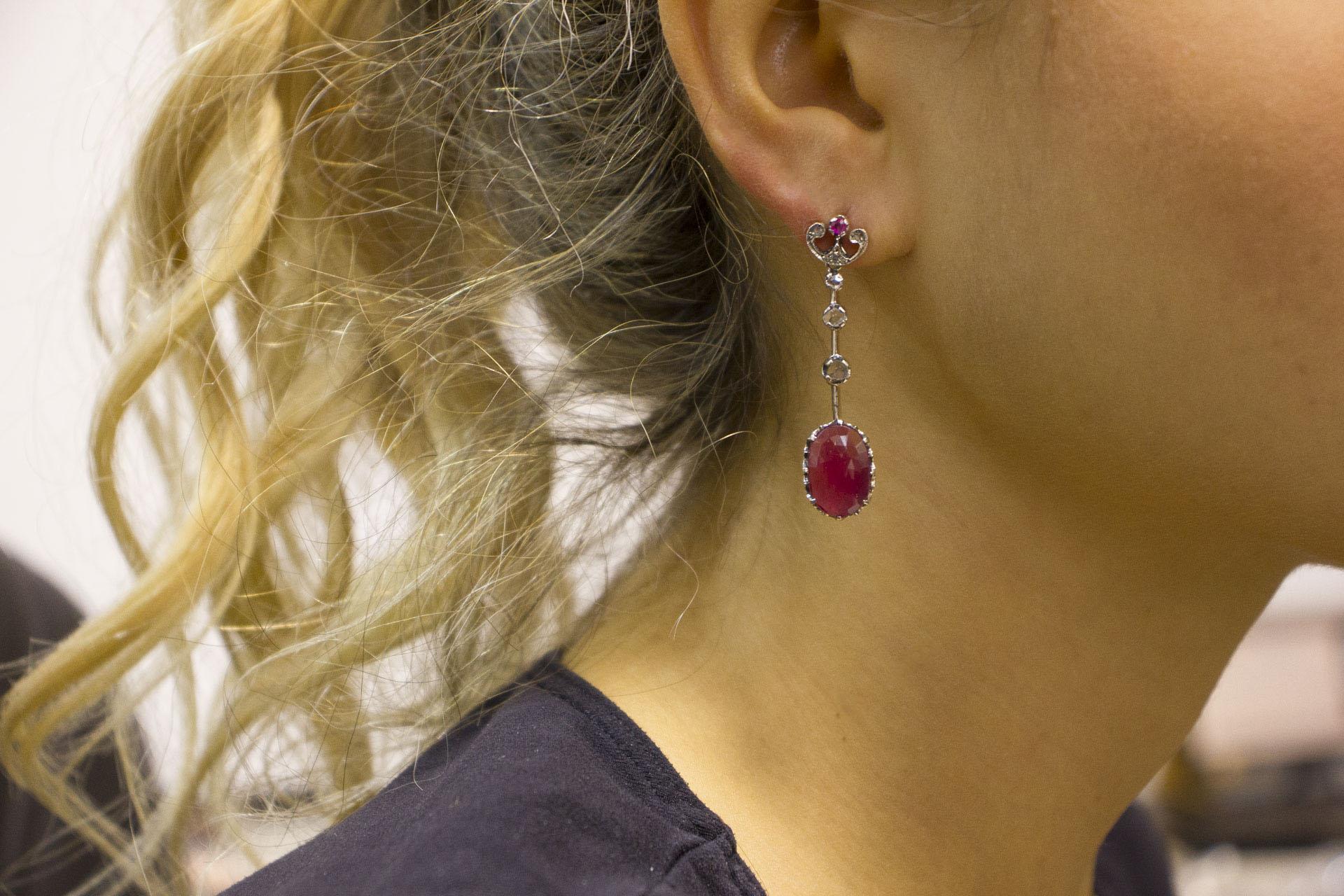 7.30 Carat Rubies Diamonds Rose Gold and Silver Dangle Earrings In Good Condition In Marcianise, Marcianise (CE)