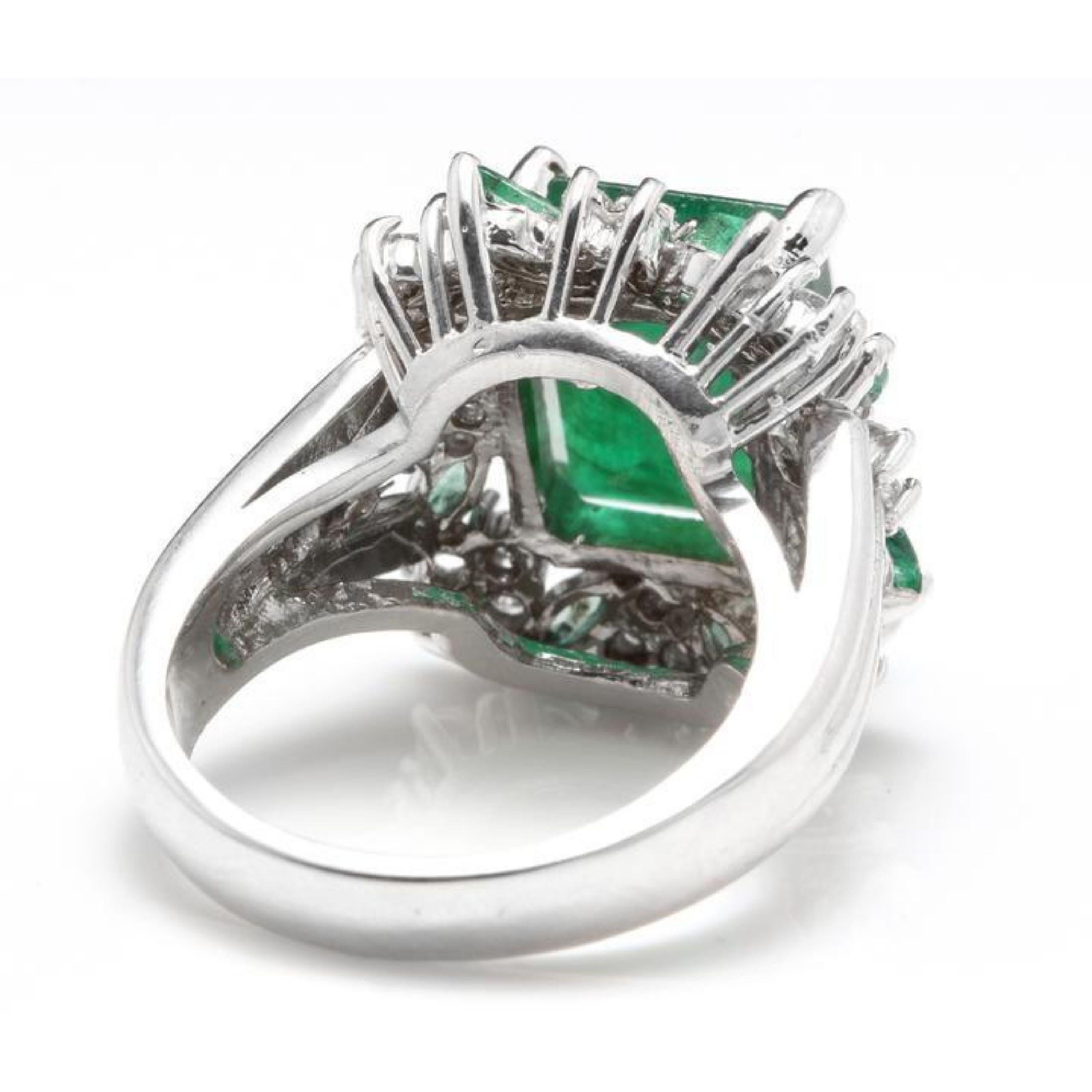 7.30 Carat Natural Emerald and Diamond 14 Karat Solid White Gold Ring In New Condition For Sale In Los Angeles, CA