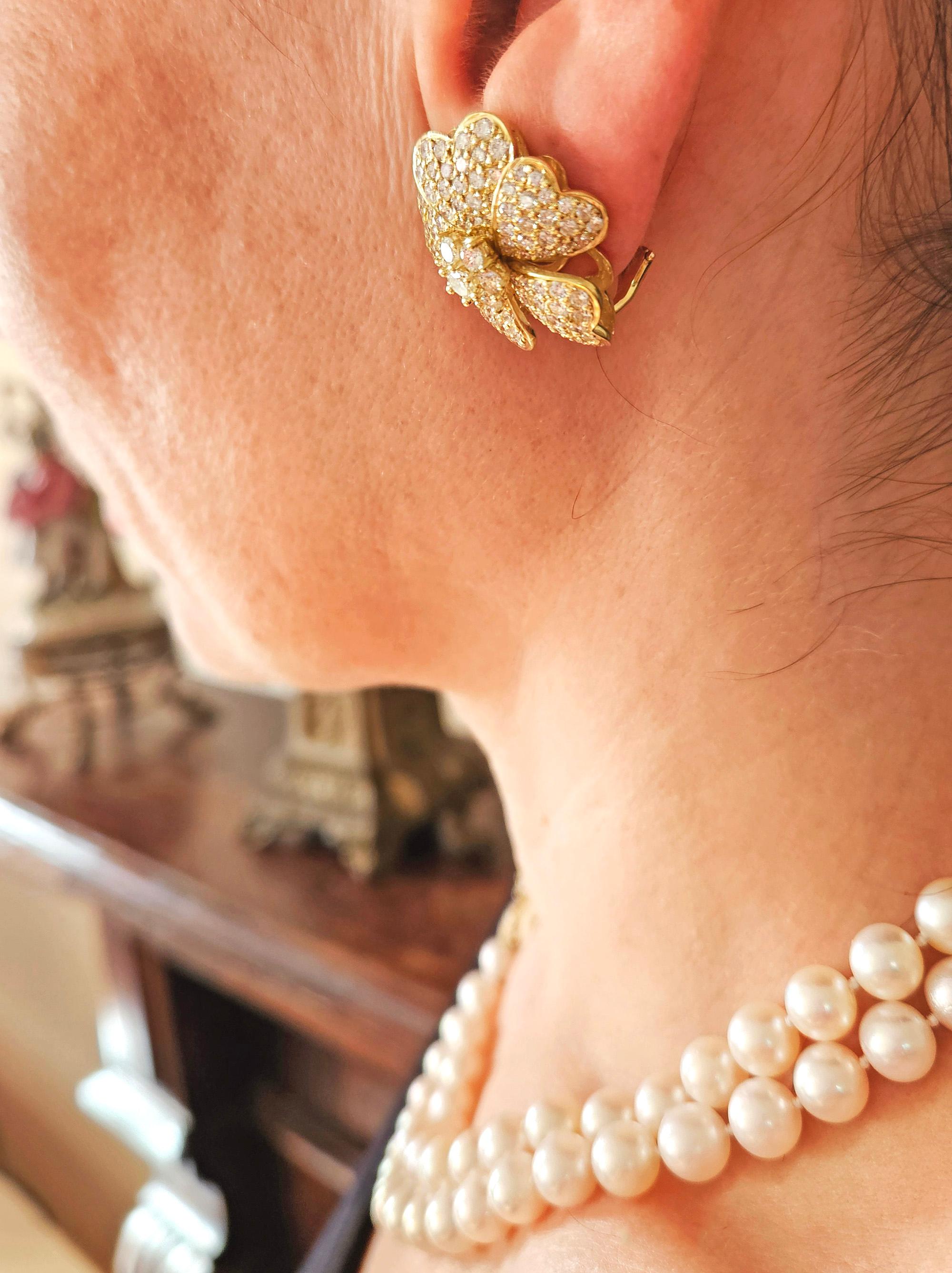 7.30ctw Diamond Convertible Fine Akoya Pearl 18K Gold Suite Necklace Earrings For Sale 11