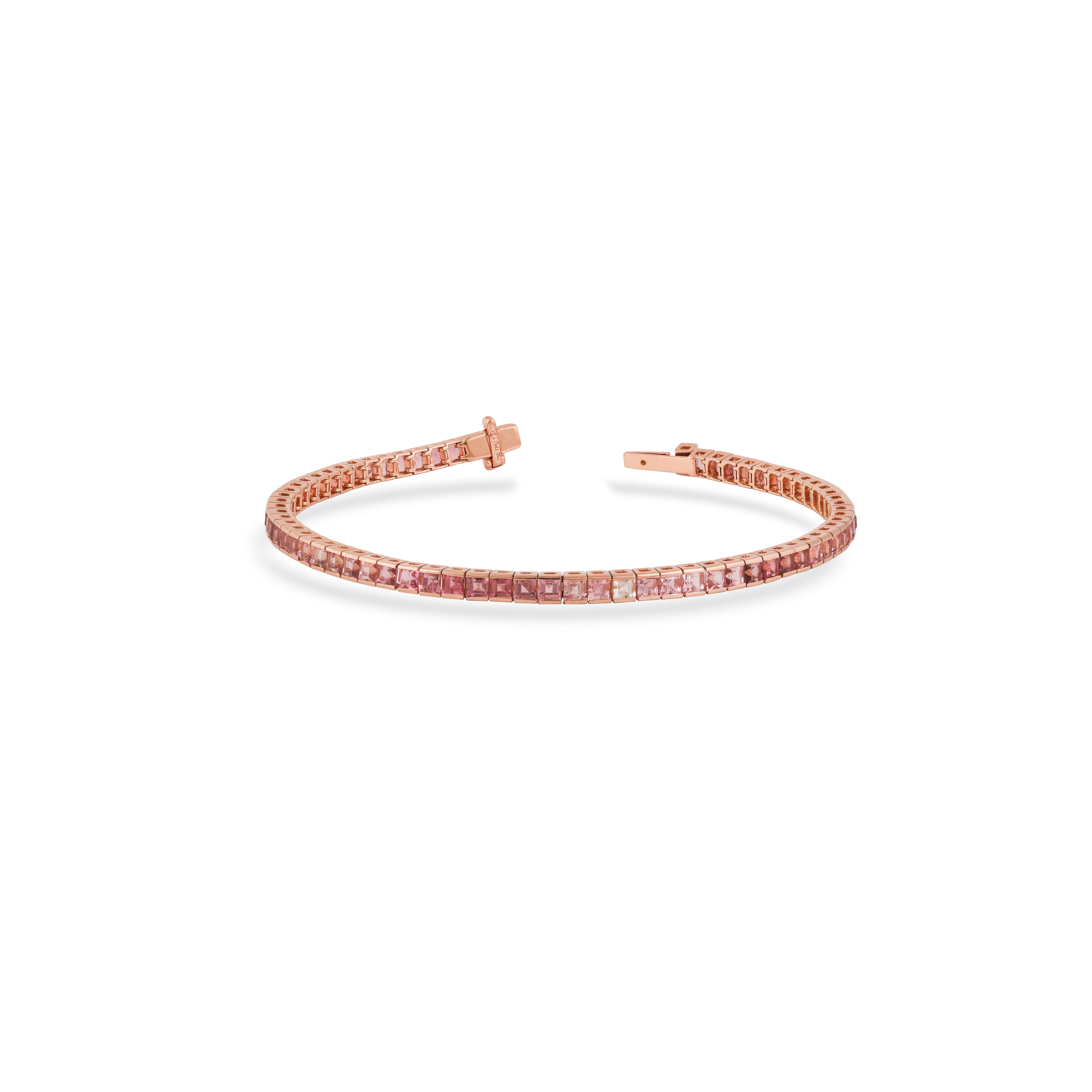 Princess Cut 7.31 Carat Sapphire Bracelet Studded in 18 Karat Rose Gold For Sale