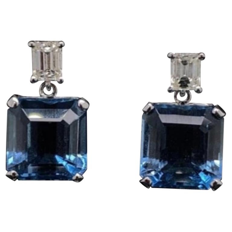 Diamond and Pearl Drop Earrings 18 Karat White Gold For Sale at 1stDibs