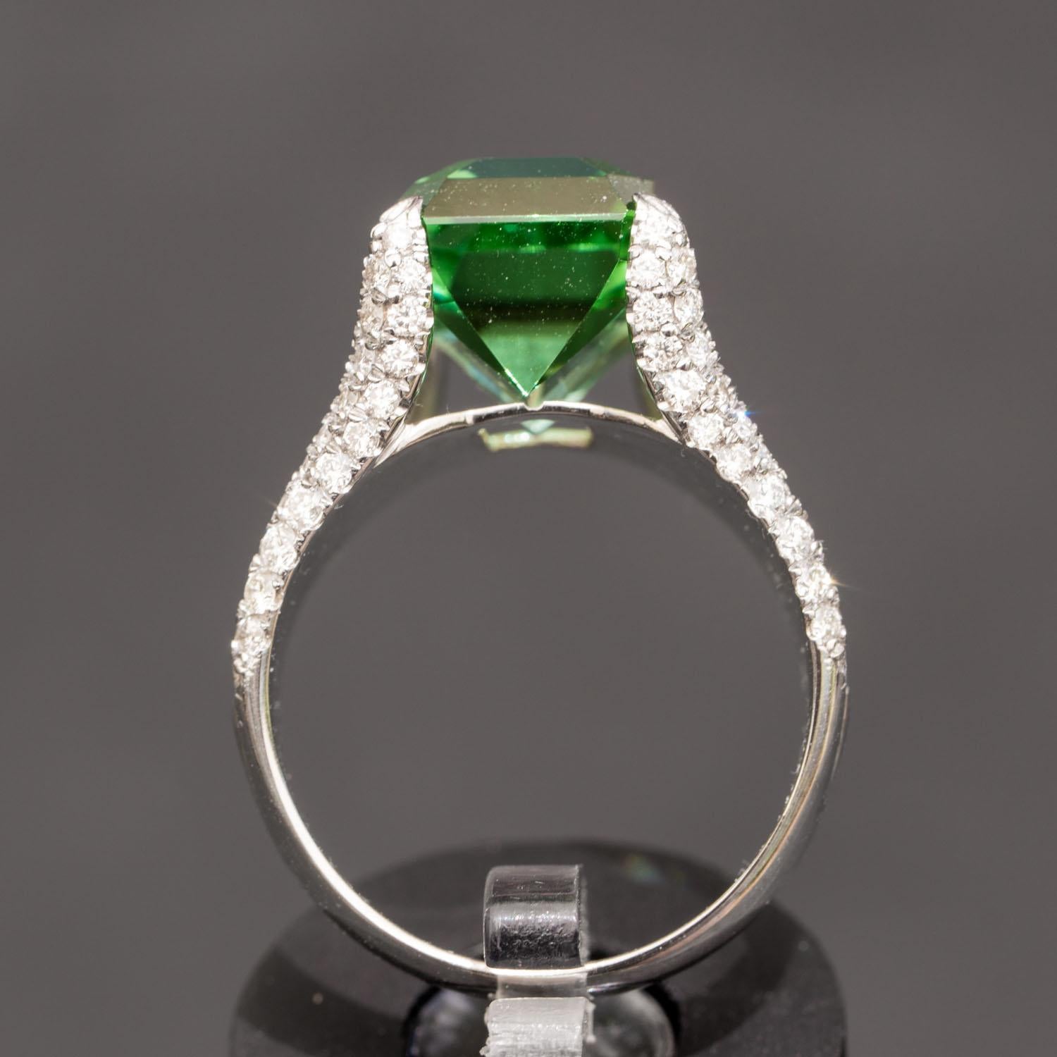 Art Deco 7.32 Carat Natural Green Tourmaline Ring with 1.92 Carat Natural Diamonds For Sale