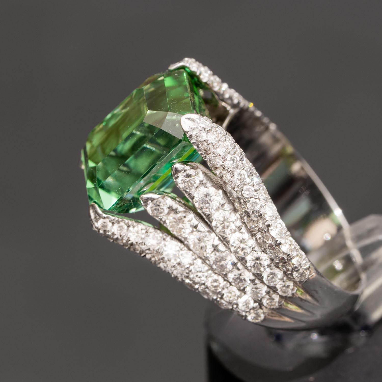 7.32 Carat Natural Green Tourmaline Ring with 1.92 Carat Natural Diamonds In New Condition For Sale In Ramat Gan, IL