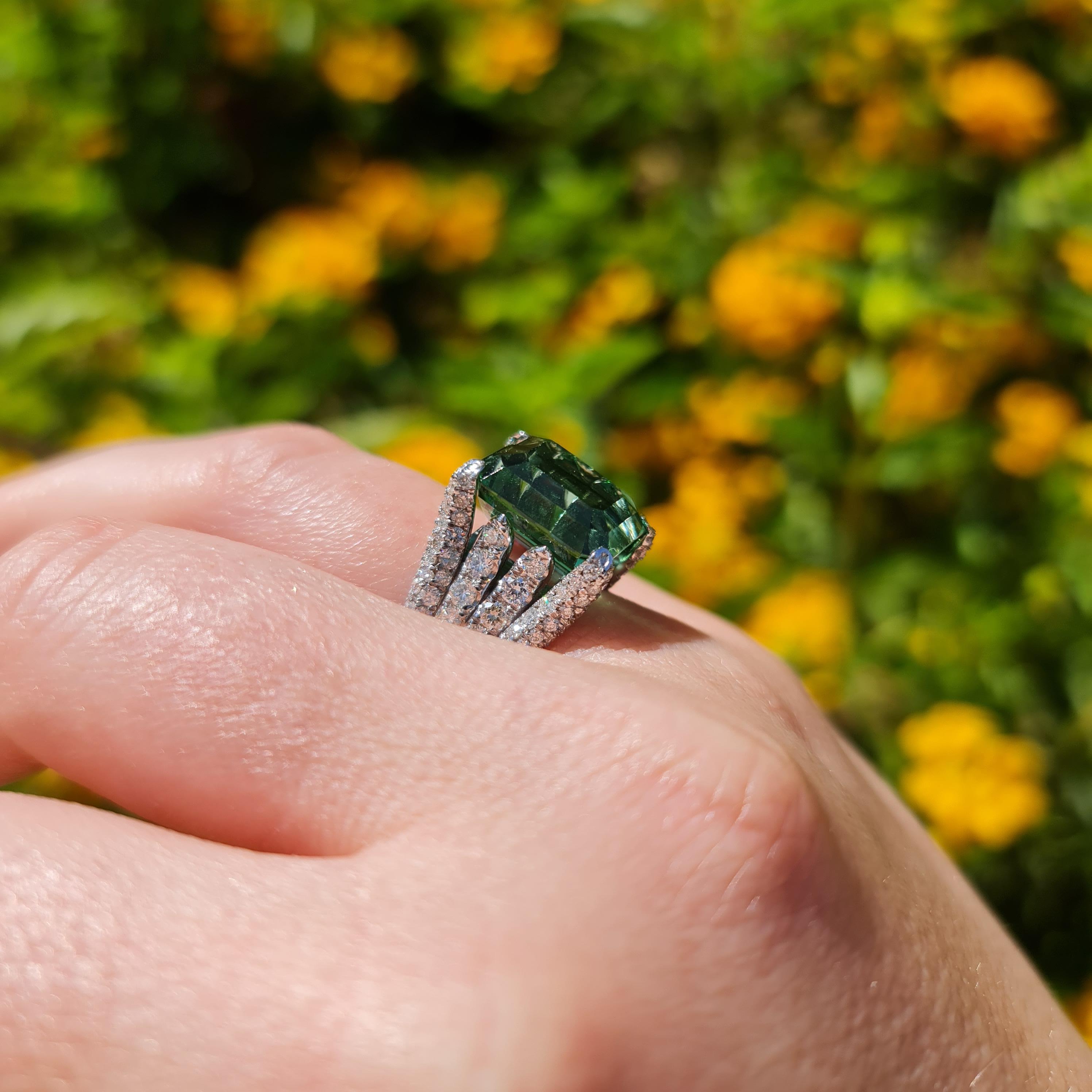 7.32 Carat Natural Green Tourmaline Ring with 1.92 Carat Natural Diamonds For Sale 1