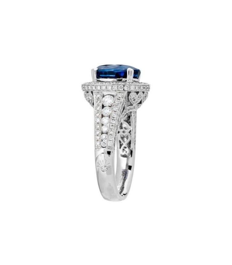 7.32 Carat Oval Cut Ceylon Sapphire and Diamond Ring in 18 Karat White Gold In New Condition For Sale In Nassau, BS