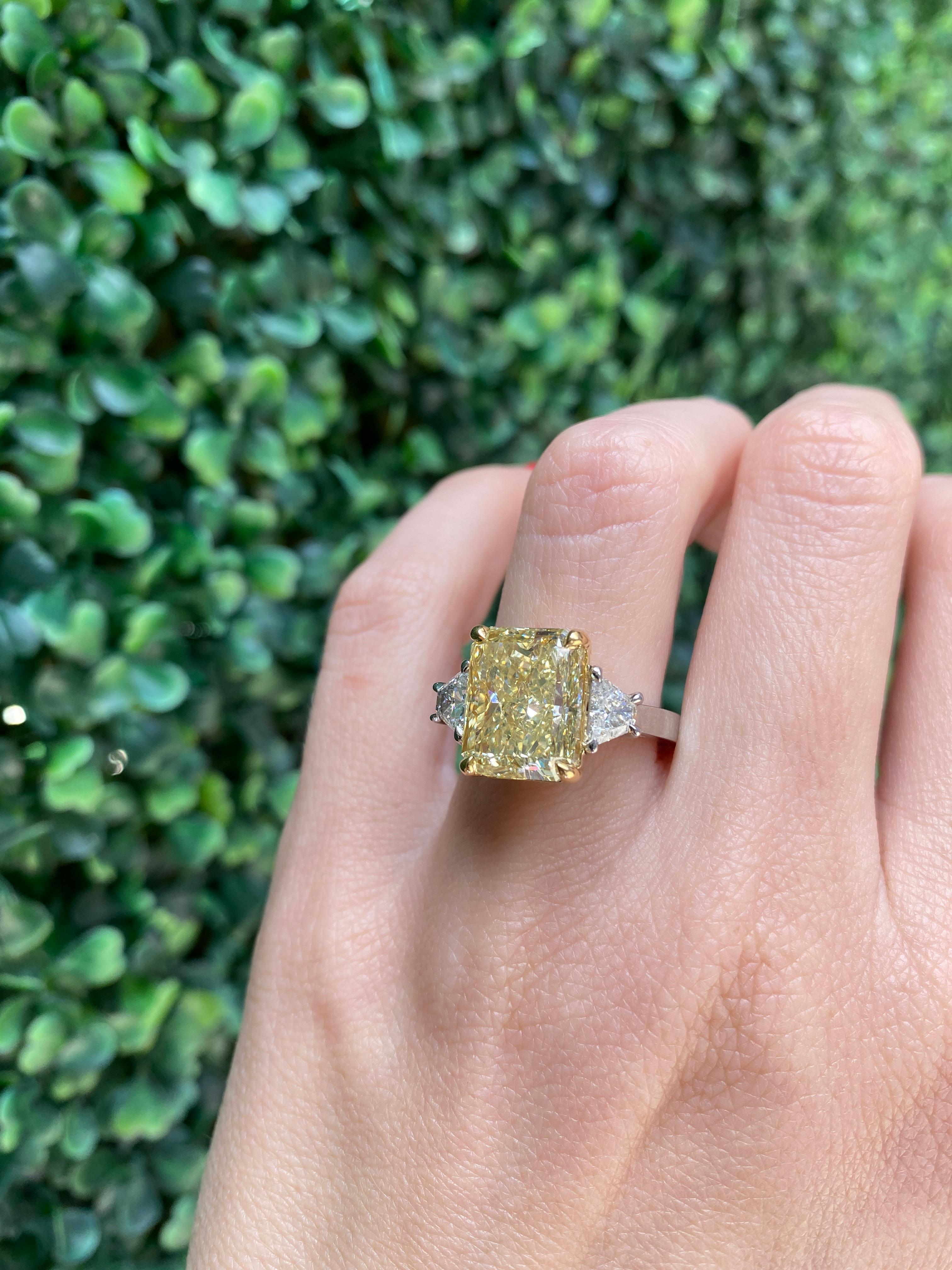 7.32 Carat Radiant Cut Fancy Yellow Diamond Engagement Ring, Platinum In New Condition In Houston, TX