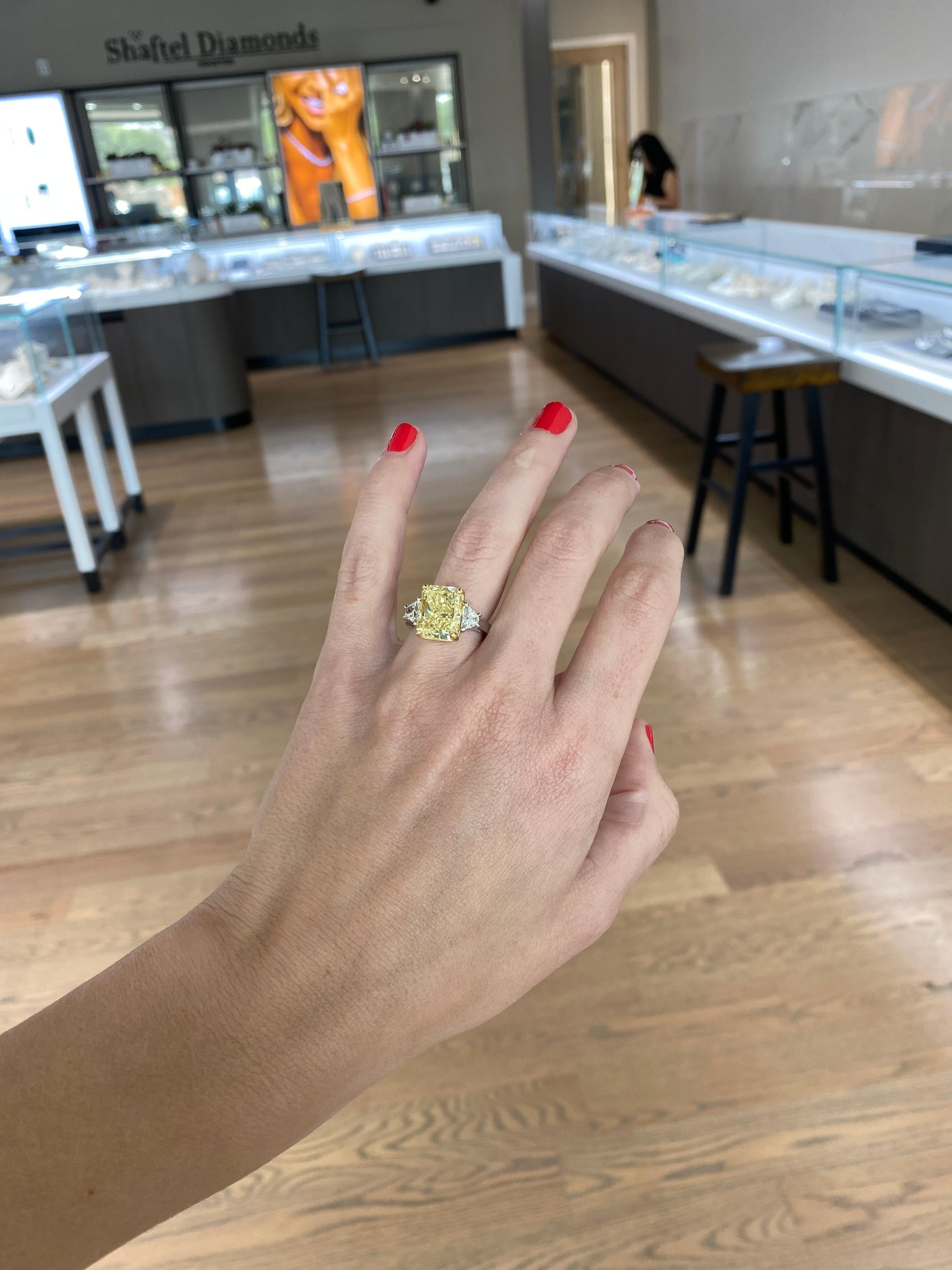 Women's or Men's 7.32 Carat Radiant Cut Fancy Yellow Diamond Engagement Ring, Platinum