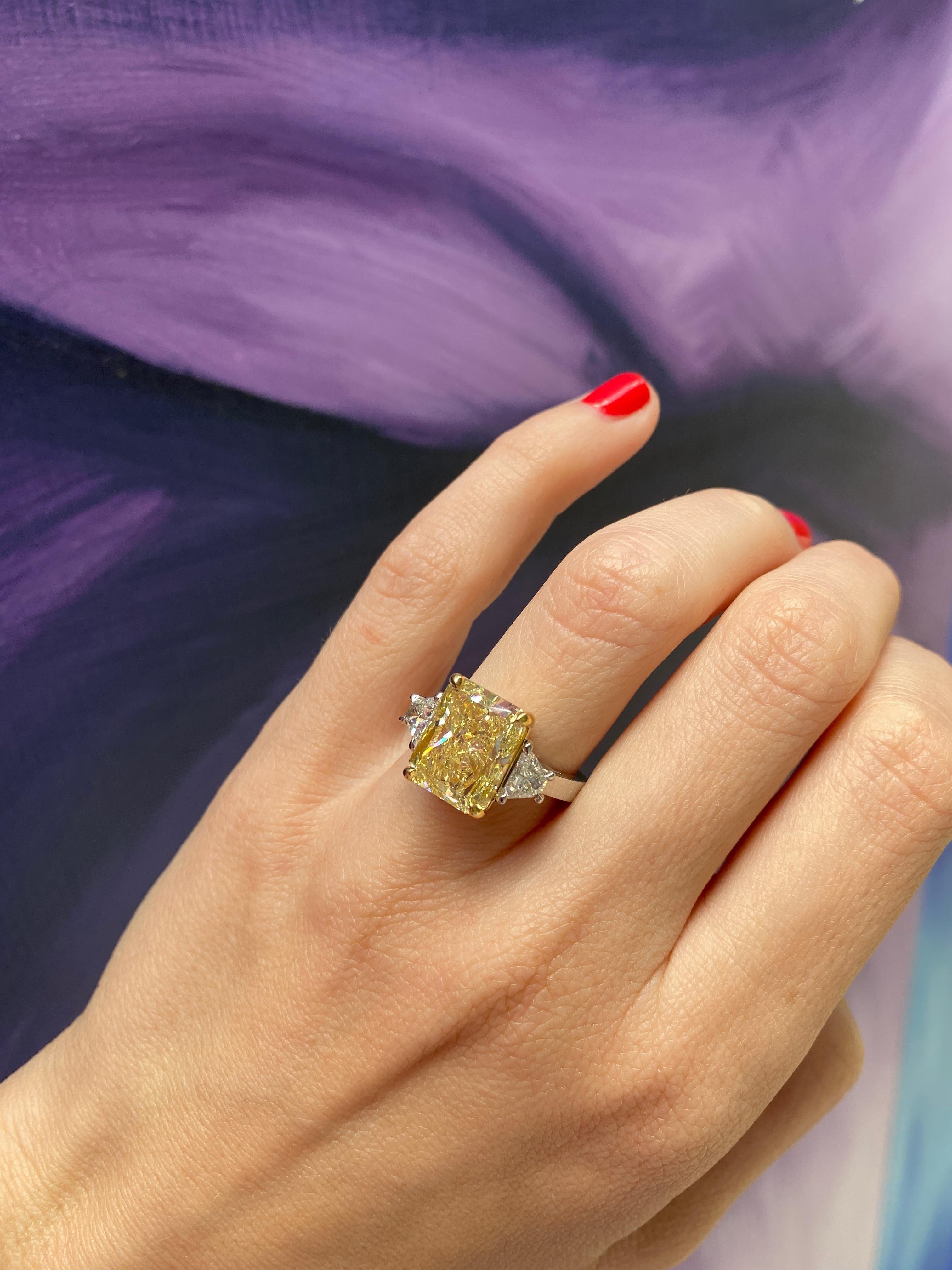7.32 Carat Radiant Cut Fancy Yellow Diamond Engagement Ring, Platinum 1