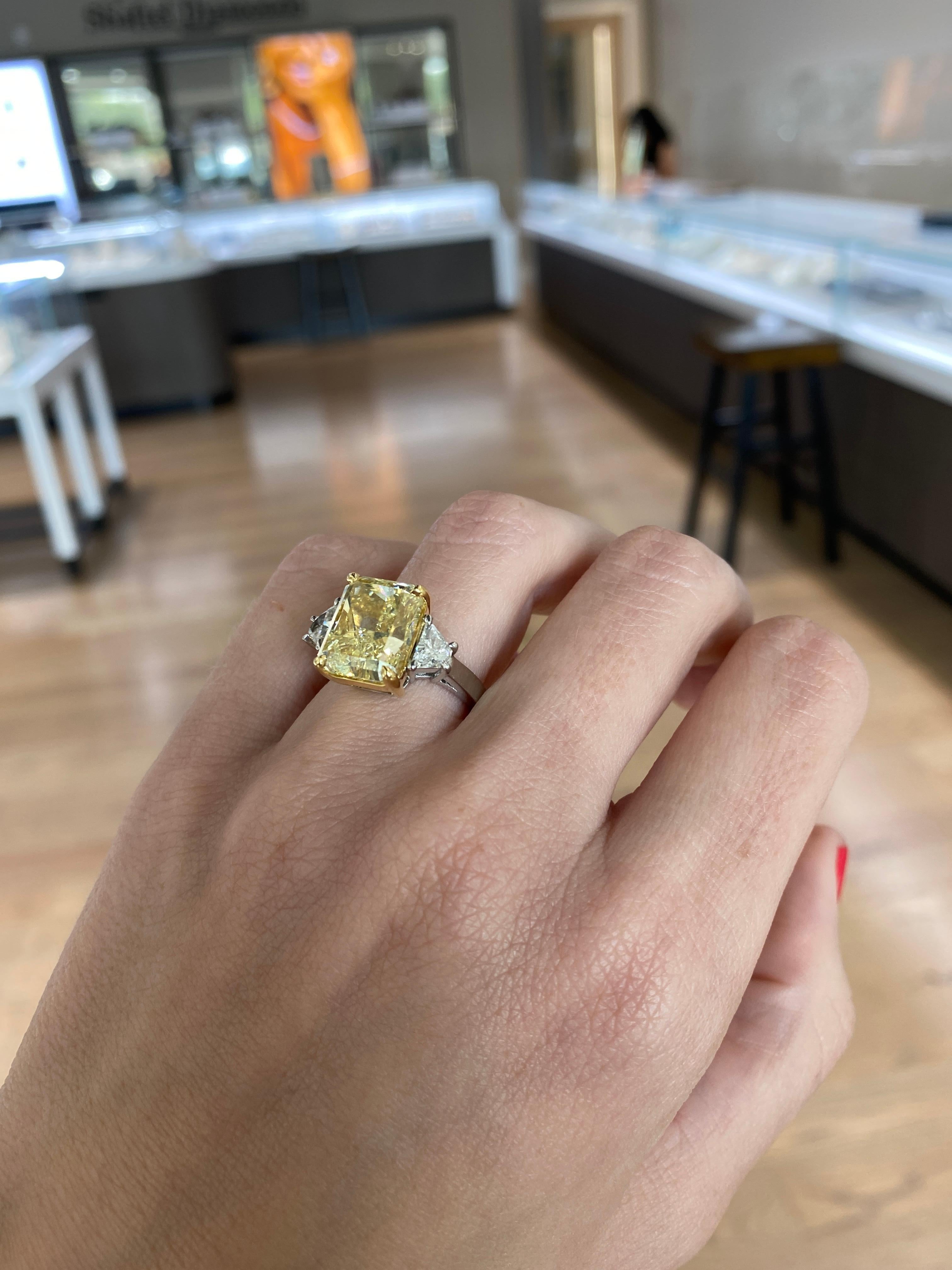 7.32 Carat Radiant Cut Fancy Yellow Diamond Engagement Ring, Platinum 2