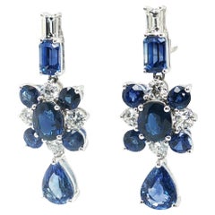 Boucles d'oreilles pendantes en or blanc 18k avec saphir bleu et diamant de 7,32 carats au total