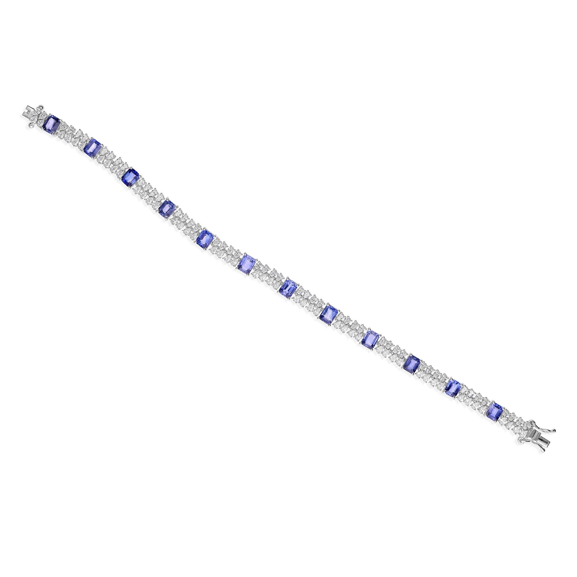 Zafiro azul brillante de 7,32 quilates y pulsera de tenis con diamantes de 3,36 quilates, oro blanco de 18 quilates en Nuevo estado para la venta en Diera, Dubai