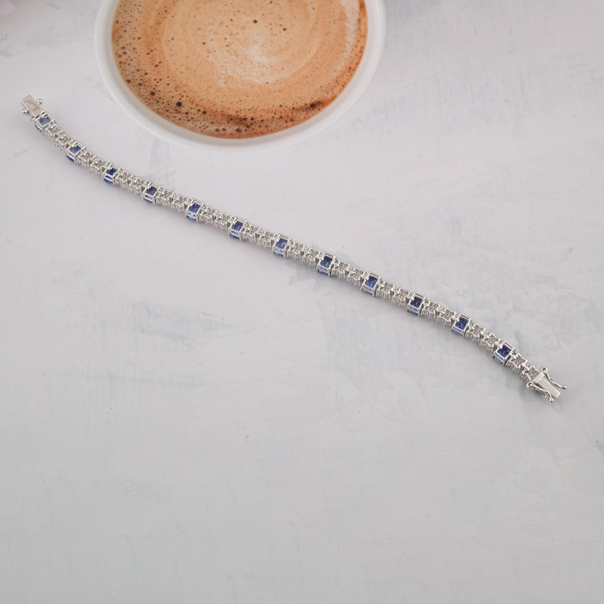 De las mujeres Zafiro azul brillante de 7,32 quilates y pulsera de tenis con diamantes de 3,36 quilates, oro blanco de 18 quilates en venta