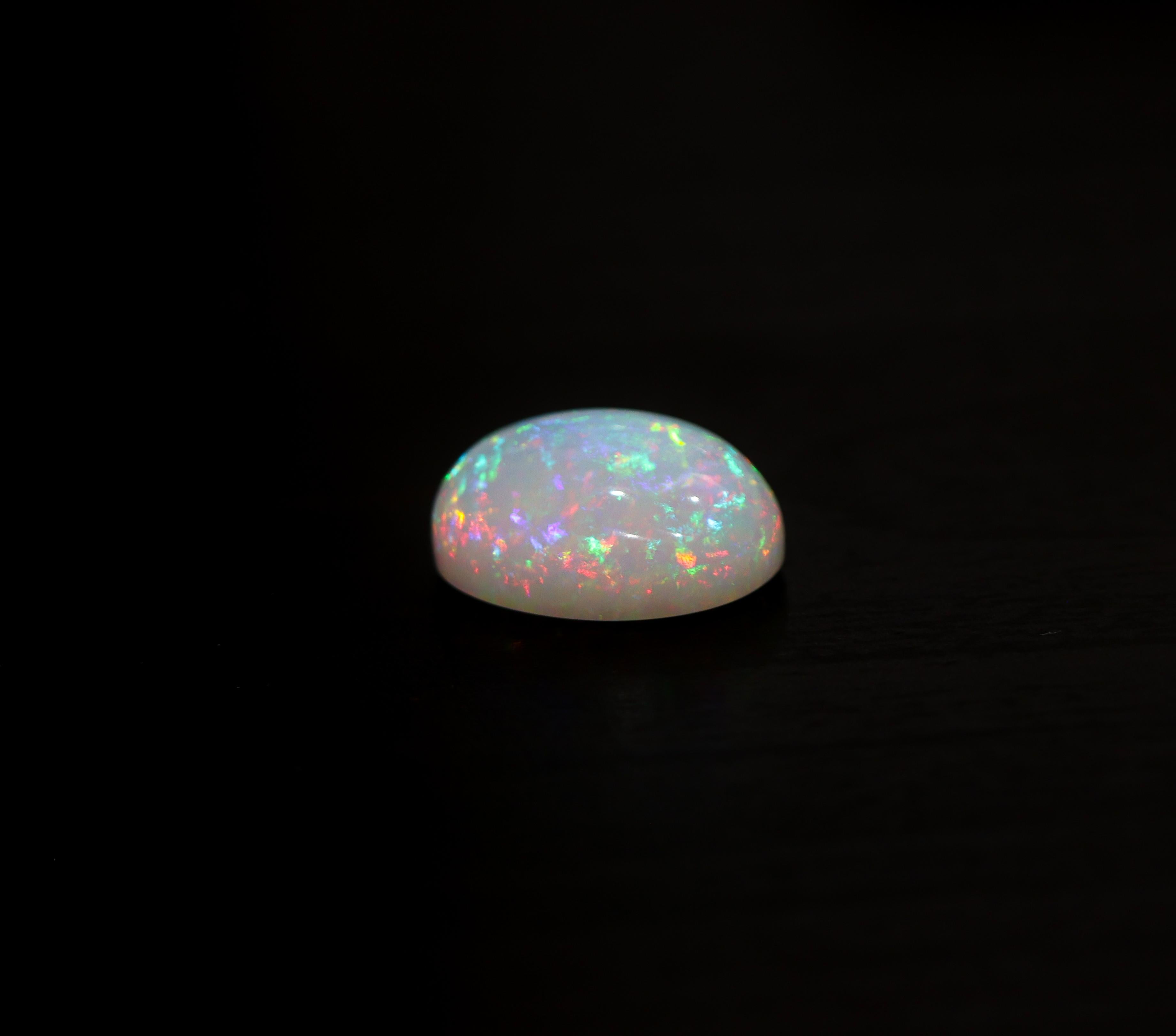 7.33 Carat Ethiopian Opal Gemstone  Oval 17x12.5mm  Loose Gemstone In New Condition In Columbus, OH