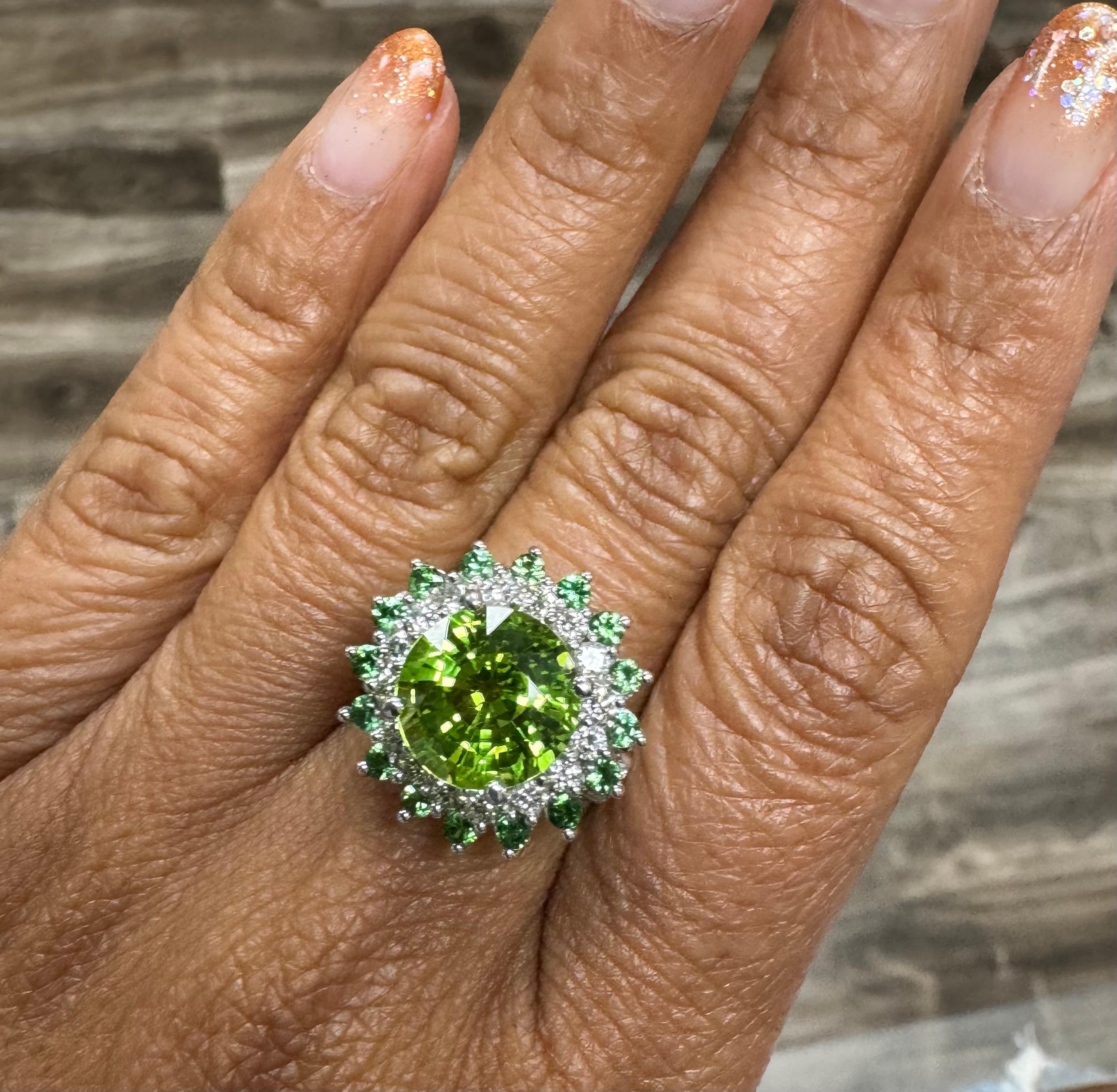 Bague cocktail en or blanc 14 carats péridot tsavorite diamant 7,33 carats Neuf - En vente à Los Angeles, CA
