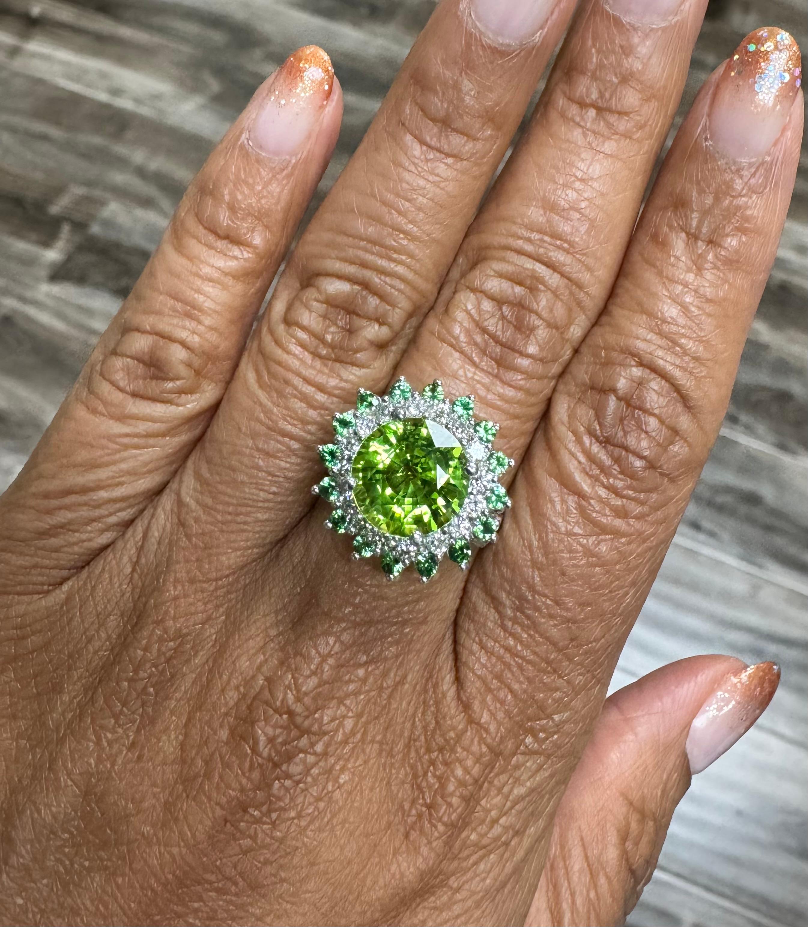 Bague cocktail en or blanc 14 carats péridot tsavorite diamant 7,33 carats Pour femmes en vente